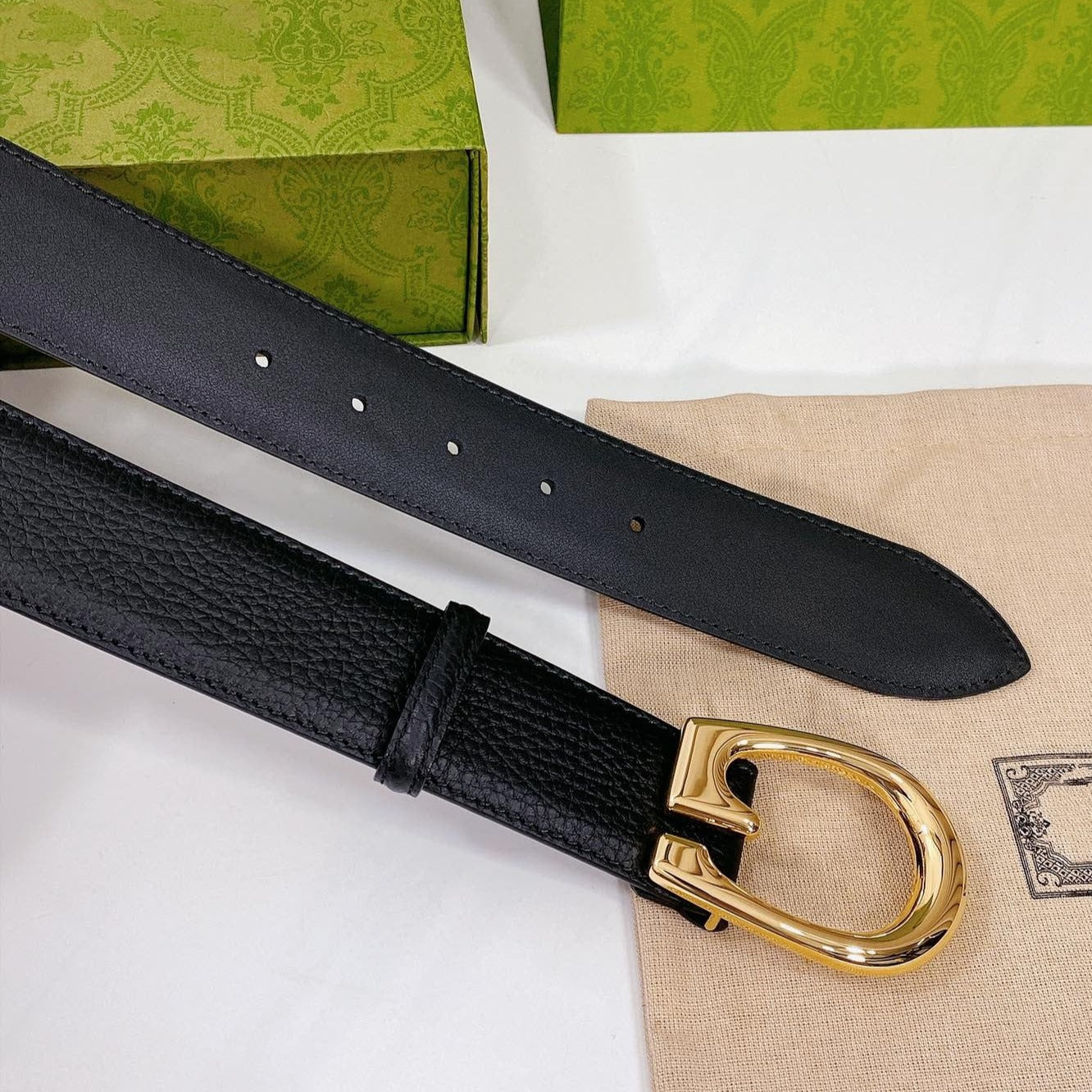 Luxury Gucci G BELT GOLD BUCKLE BLACK LEATHER 4.0CM