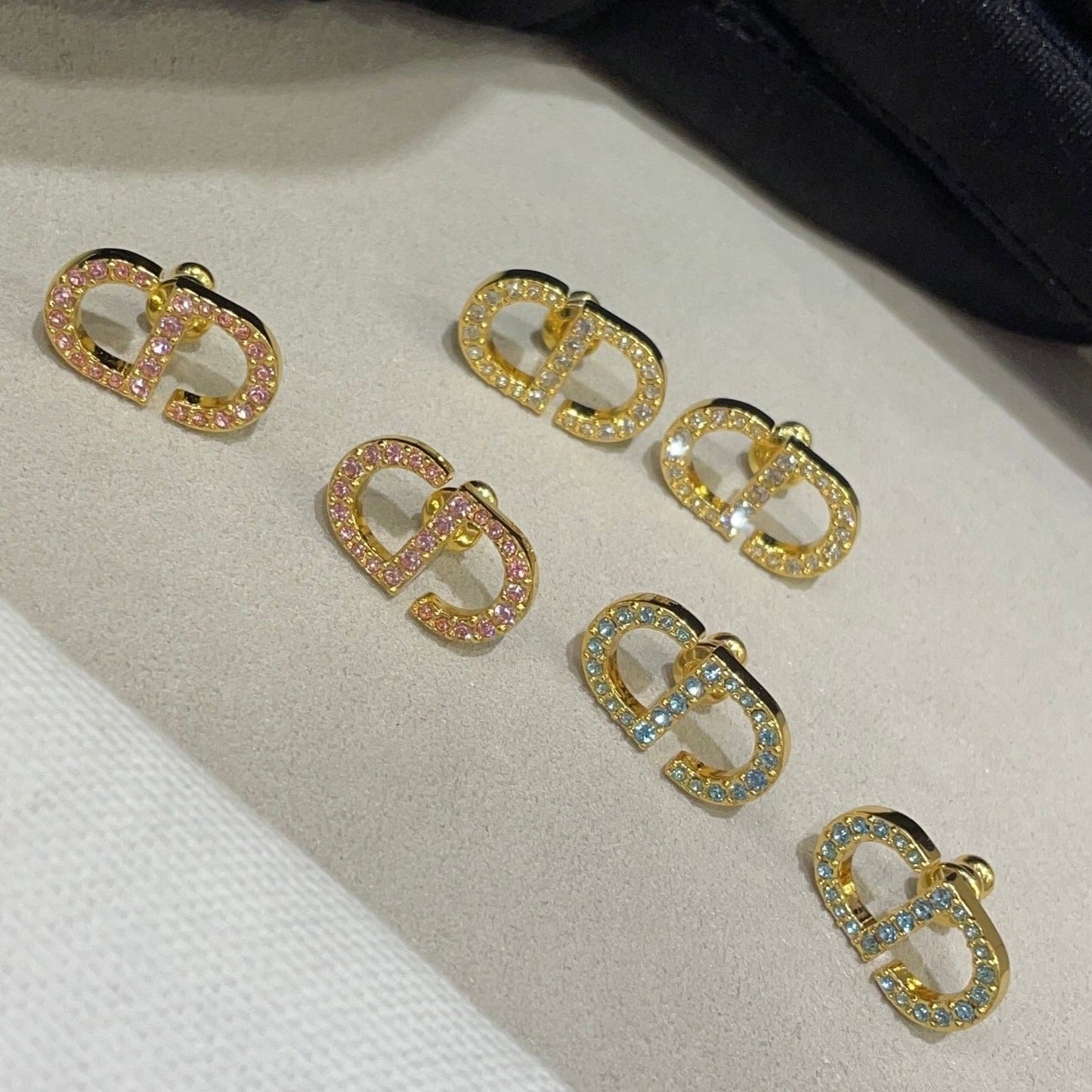 Luxury DiorPETIT DIAMOND GOLD STUD EARRINGS