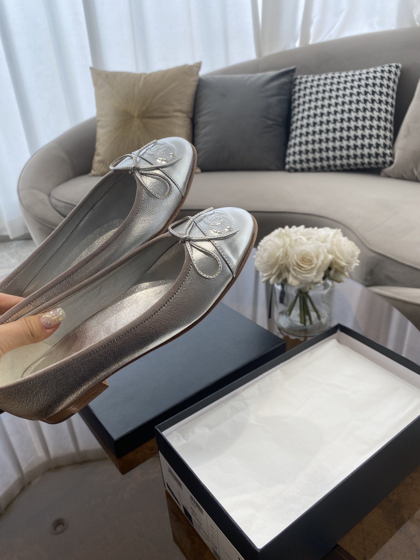 Luxury Chanel ballet flats silver lambskin