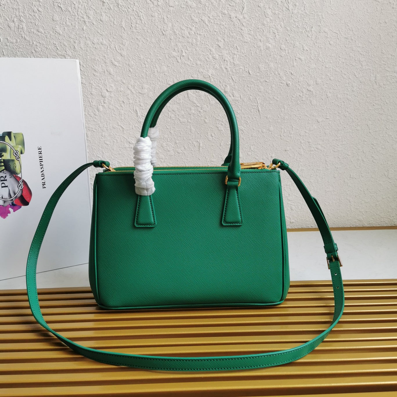 Luxury PradaMEDIUM GALLERIA 28 GREEN SAFFIANO LEATHER