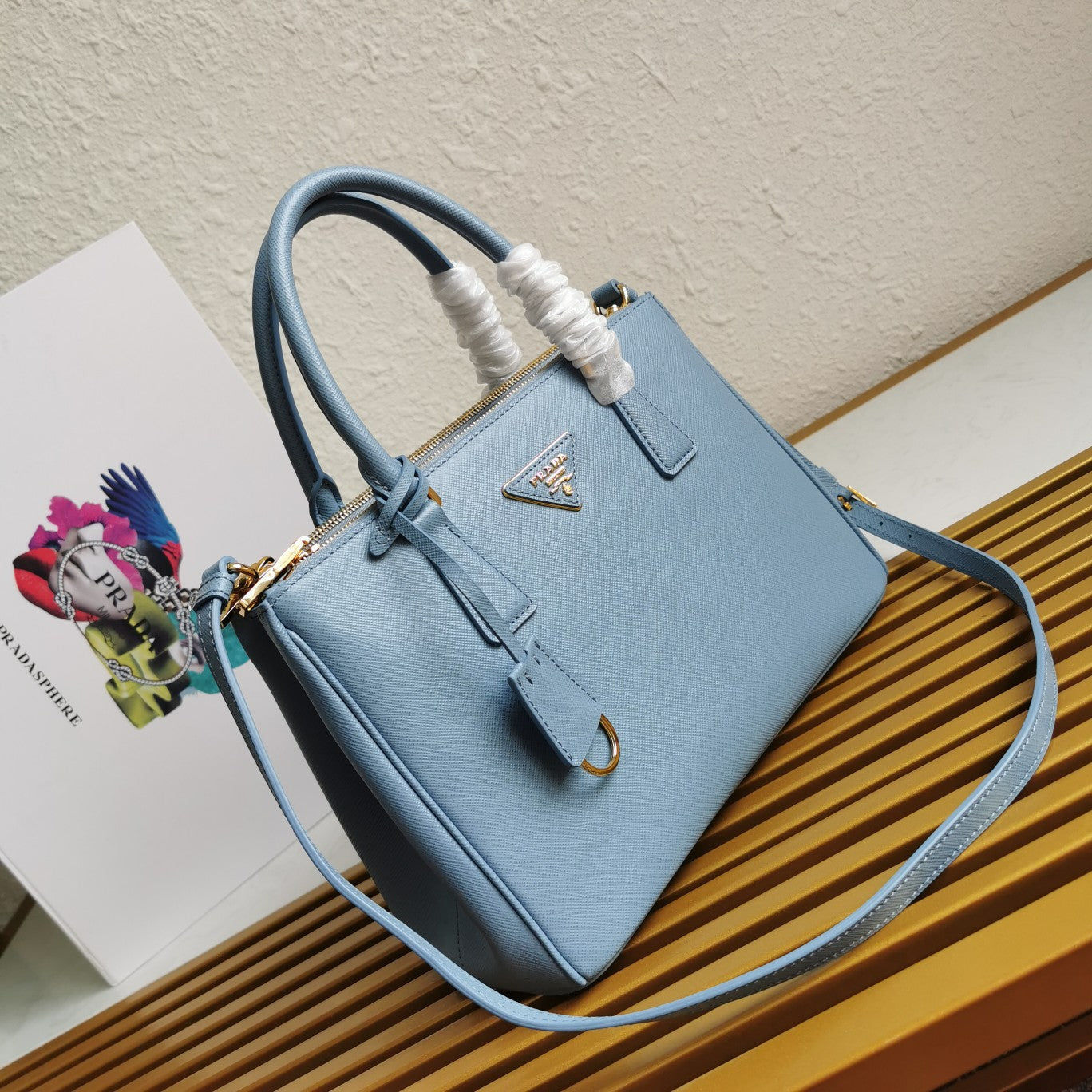 Luxury PradaMEDIUM GALLERIA 28 CLOUD BLUE SAFFIANO LEATHER