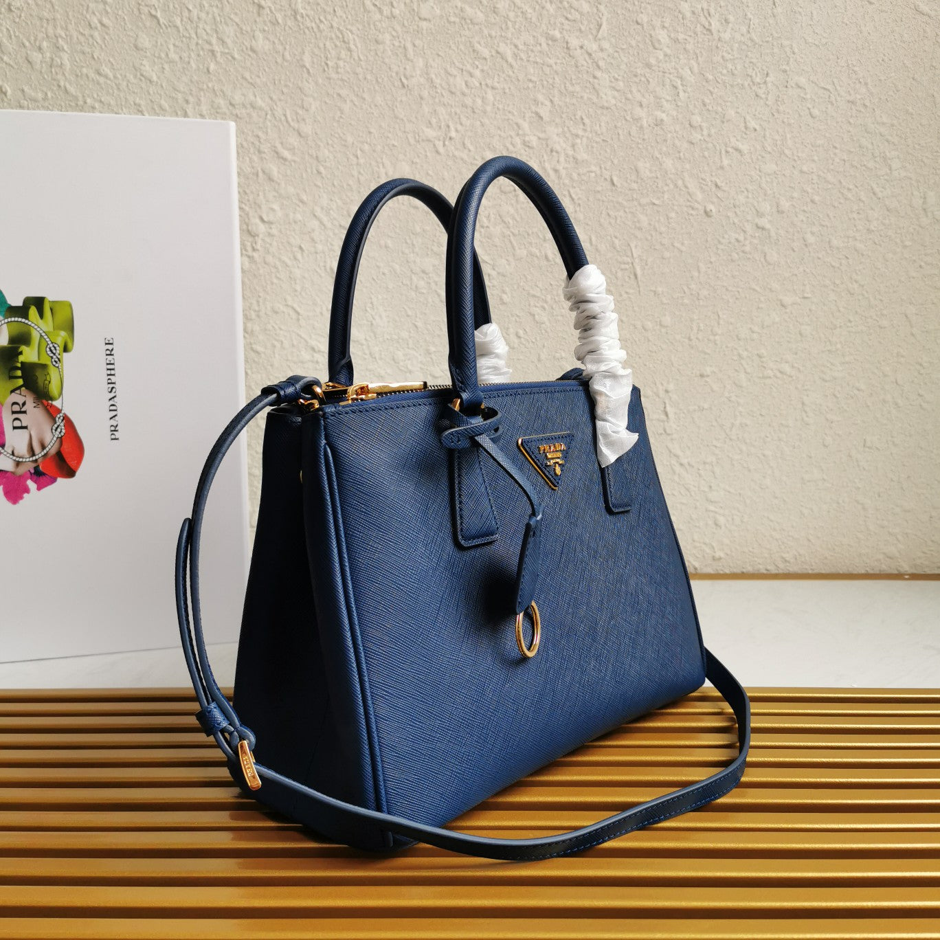 Luxury PradaMEDIUM GALLERIA 28 BLUE SAFFIANO LEATHER