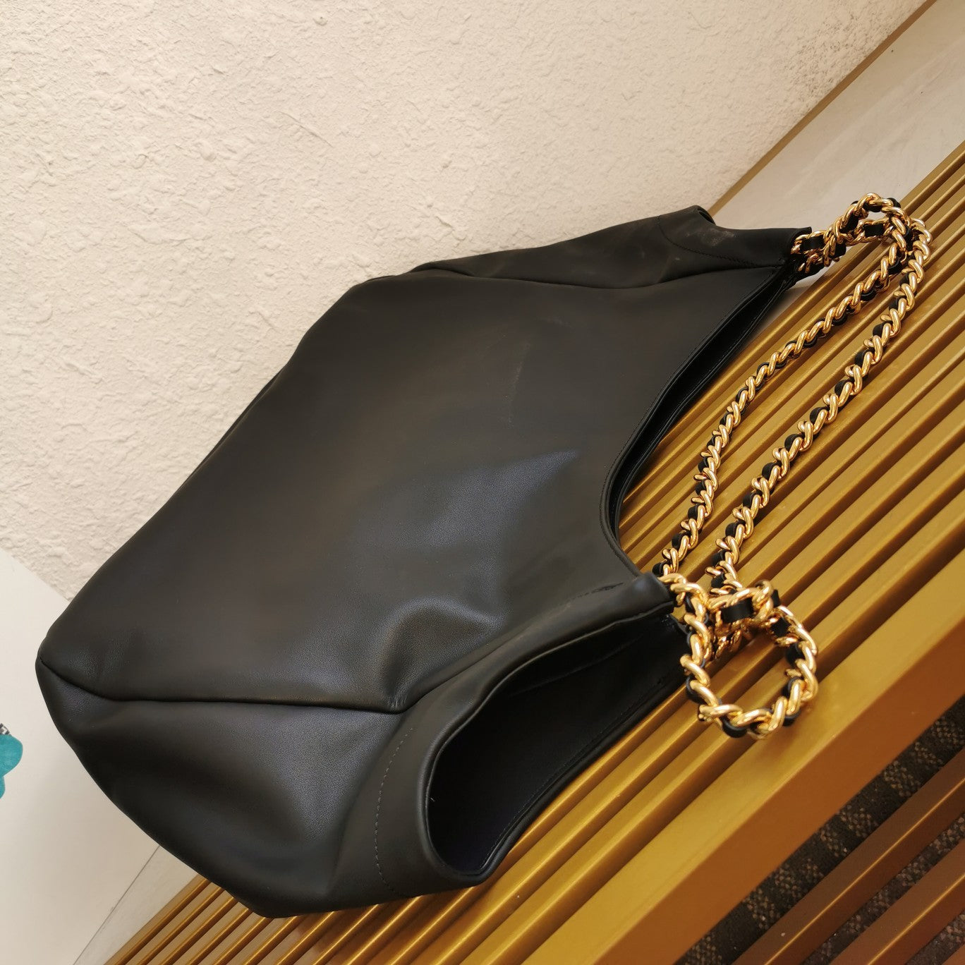 Luxury PradaCHAIN TOTE 39 SOFT BLACK CALFSKIN
