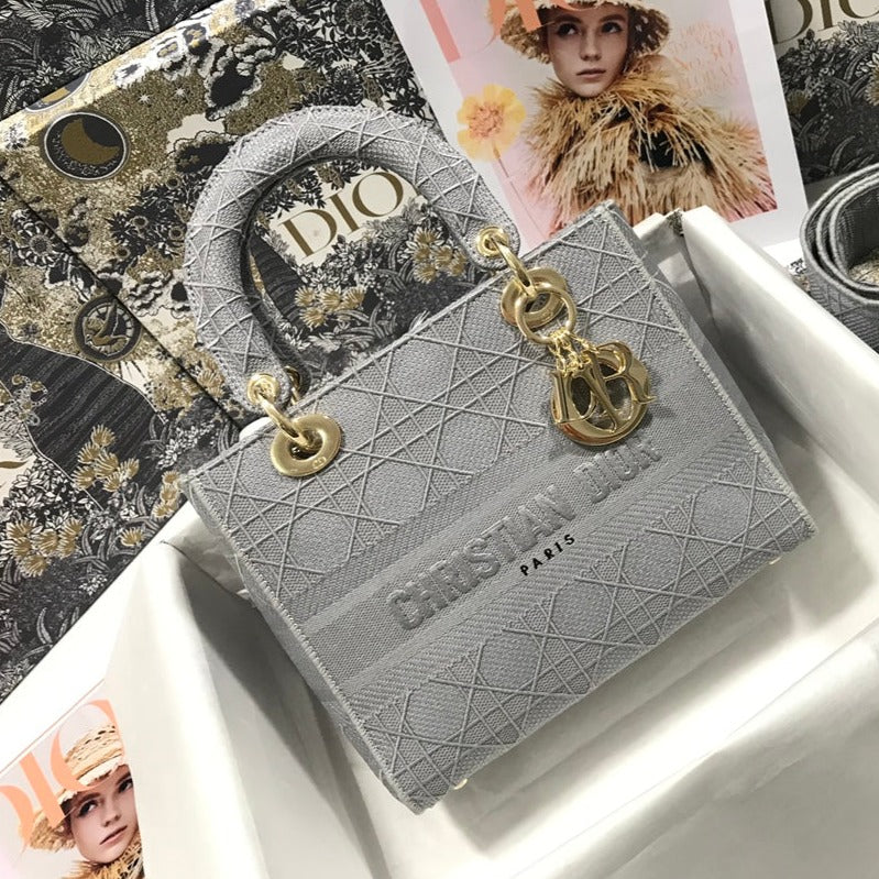 Luxury DiorMEDIUM LADY D-LITE 24 GRAY CANNAGE EMBROIDERY