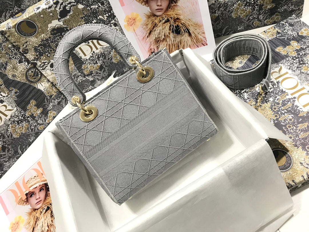 Luxury DiorMEDIUM LADY D-LITE 24 GRAY CANNAGE EMBROIDERY