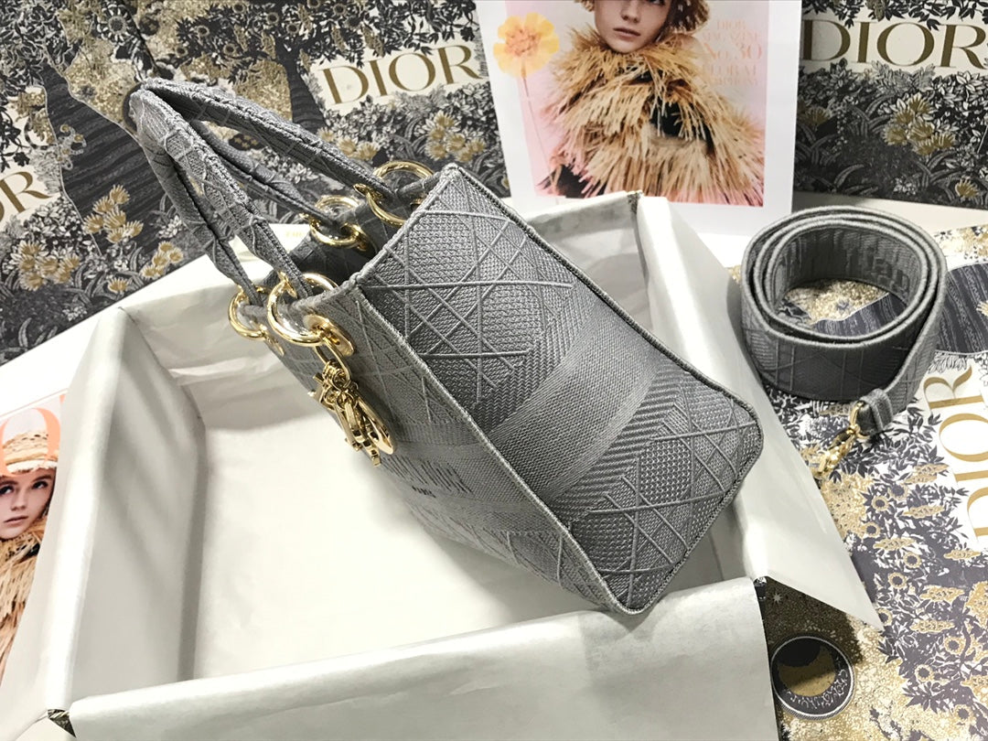 Luxury DiorMEDIUM LADY D-LITE 24 GRAY CANNAGE EMBROIDERY