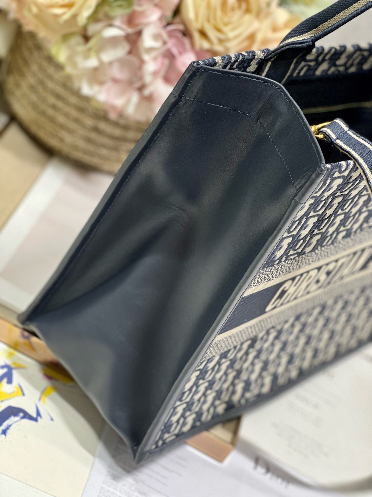 Luxury DiorMEDIUM BOOK TOTE 36 BLUE OBLIQUE EMBROIDERY