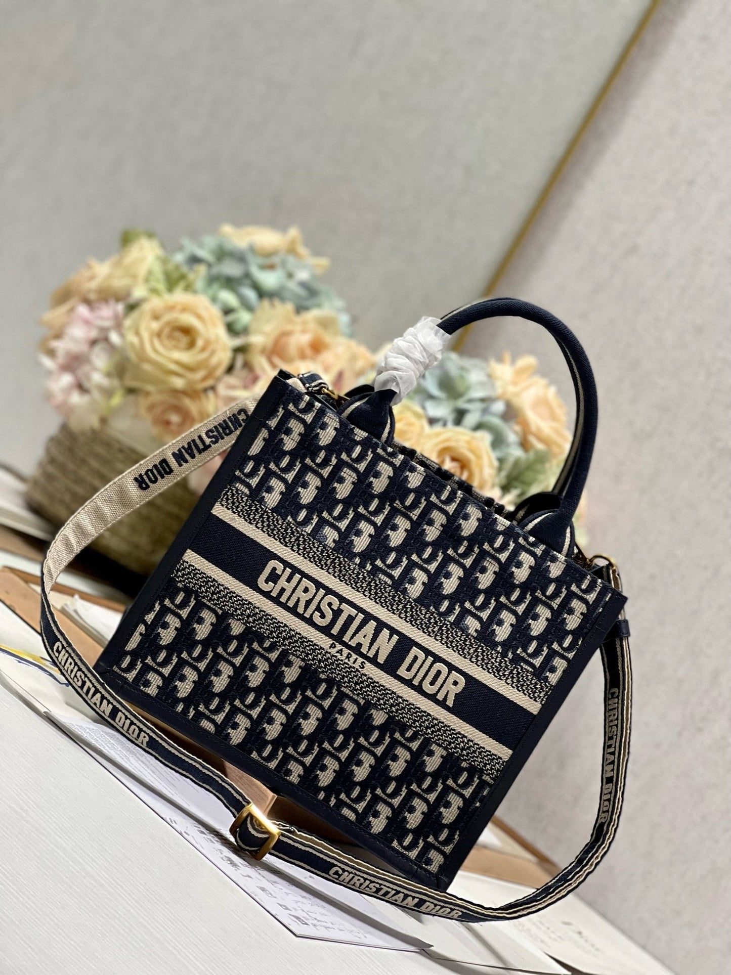 Luxury DiorSMALL BOOK TOTE 26 BLUE OBLIQUE EMBROIDERY