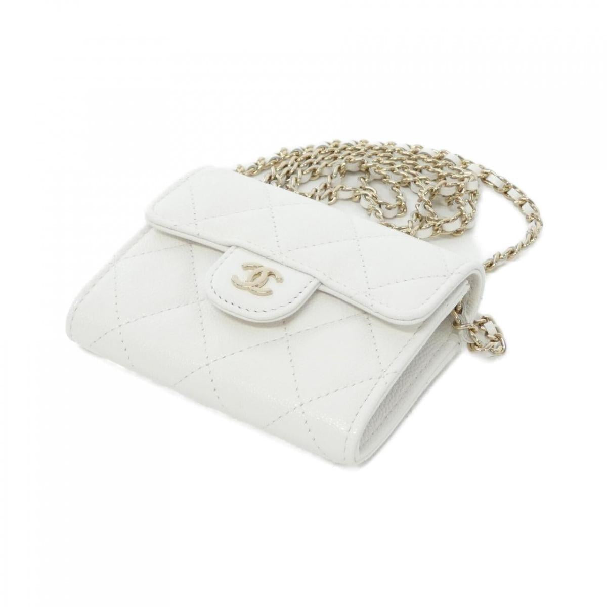 Chanel timeless classic line chain cracks