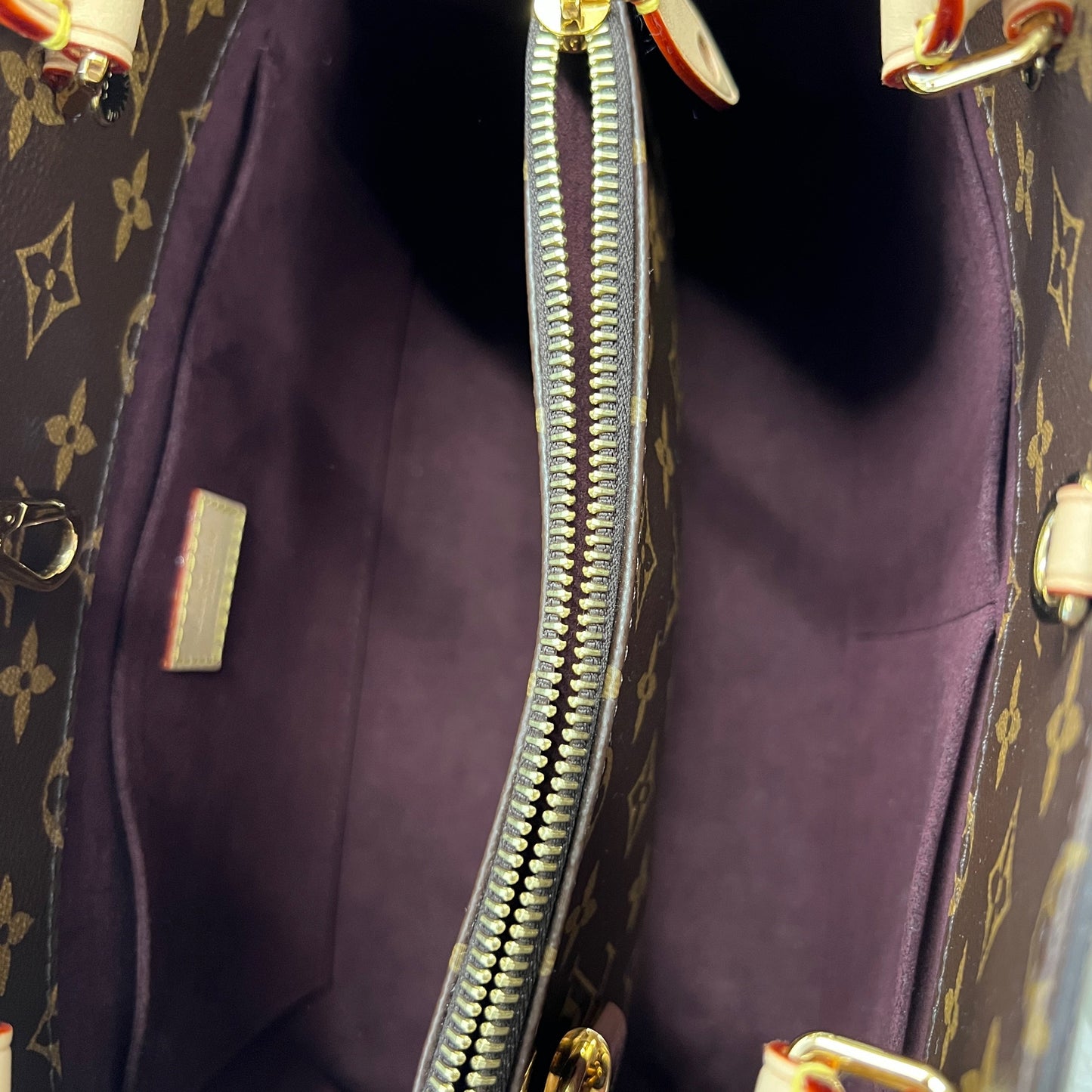 Louis Vuitton Monogram Canvas Montaigne MM