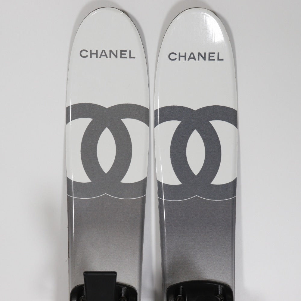 Chanel Short Skis Resin Unisex 2000