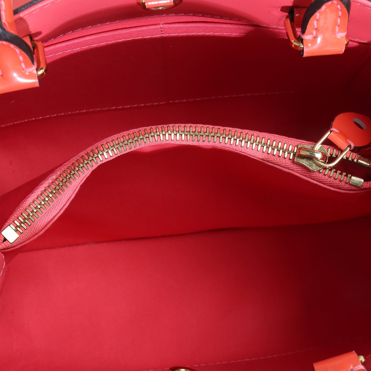 Louis Vuitton Poppy Monogram Vernis Montaigne BB