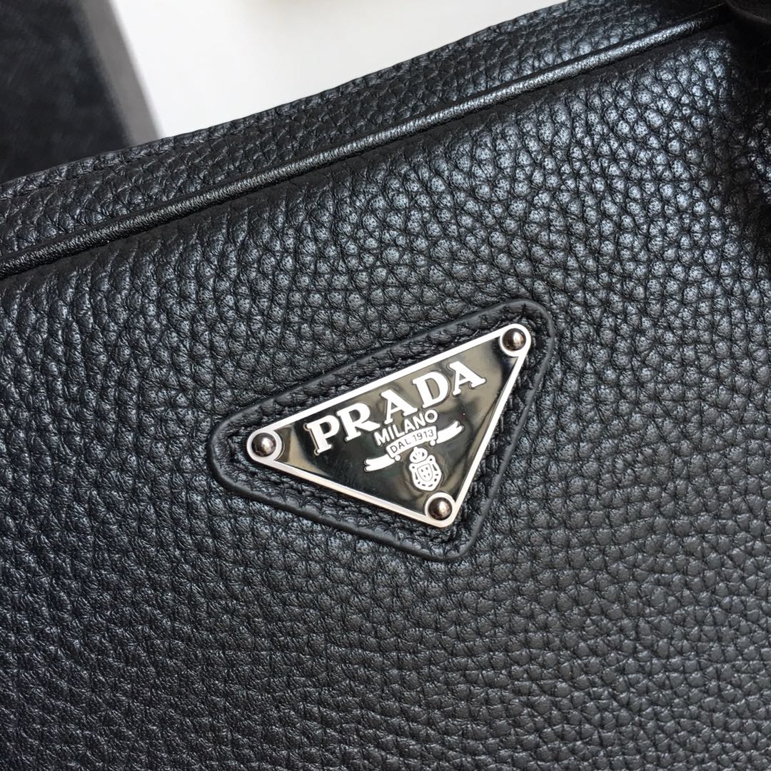 Luxury PradaWORK BAG 36 IN BLACK GRAINED CALFSKIN