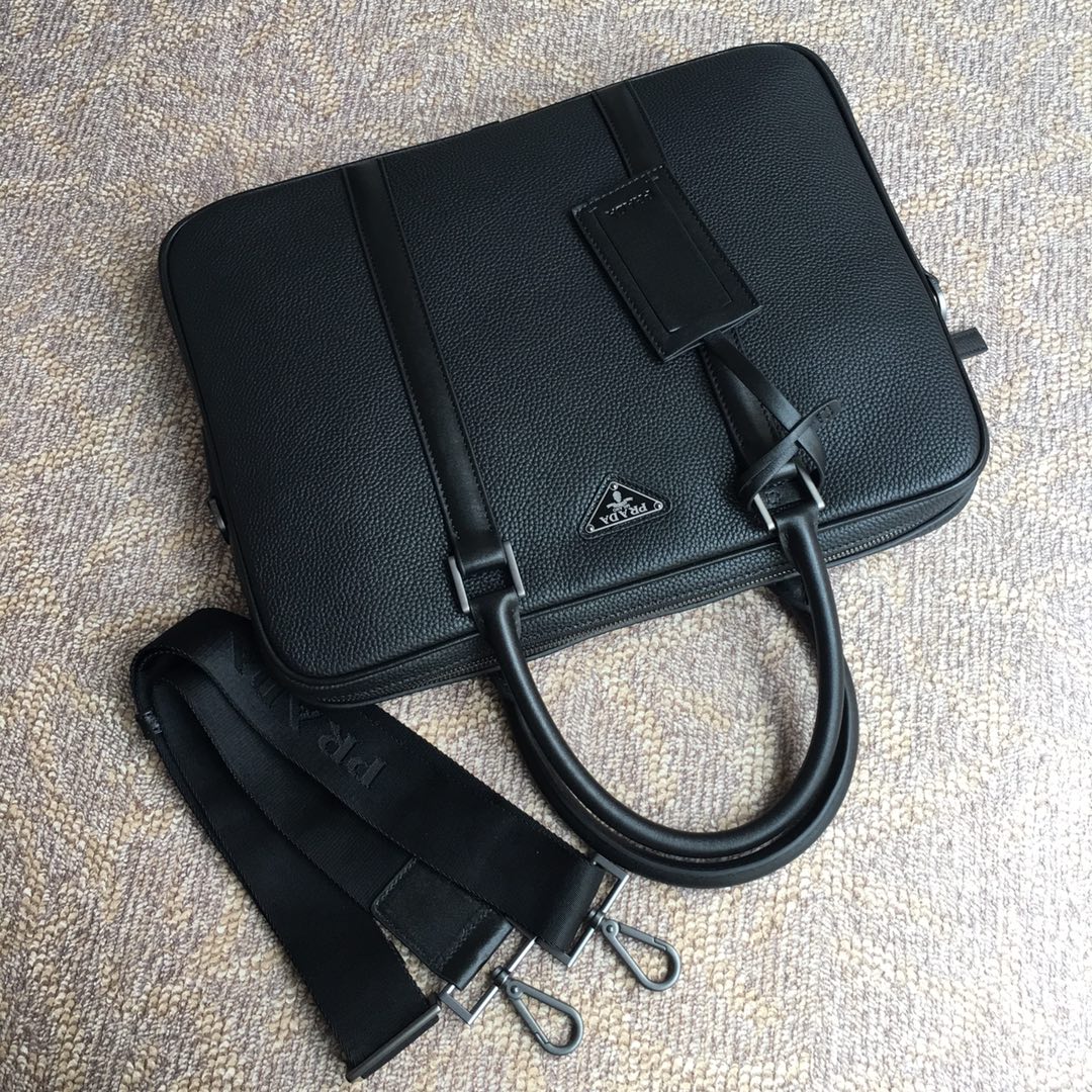 Luxury PradaWORK BAG 36 IN BLACK GRAINED CALFSKIN