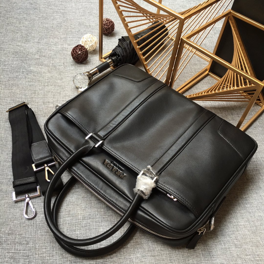 Luxury PradaEMBOSSED LOGO BRIEFCASE 38 IN BLACK SMOOTH CALFSKIN
