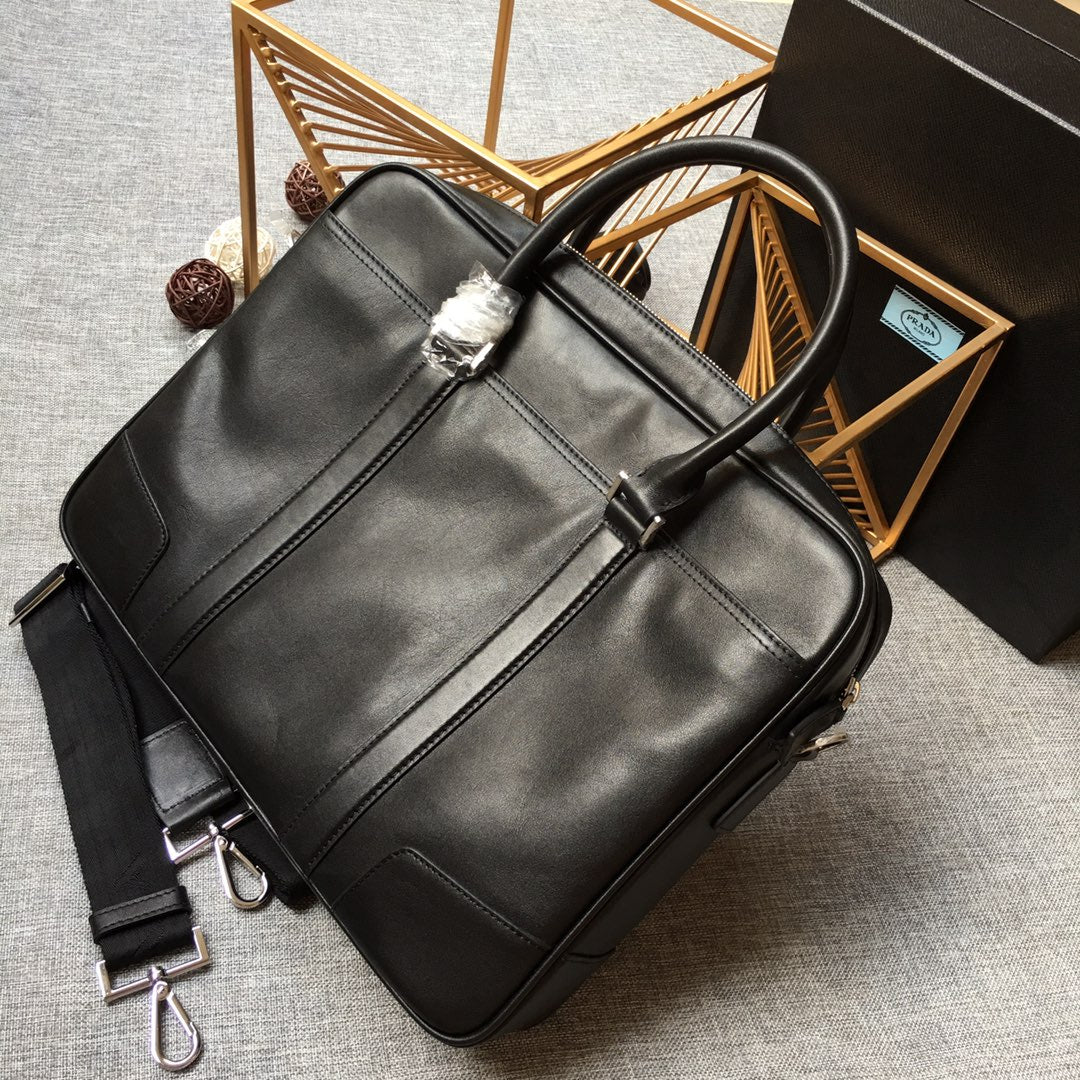 Luxury PradaEMBOSSED LOGO BRIEFCASE 38 IN BLACK SMOOTH CALFSKIN