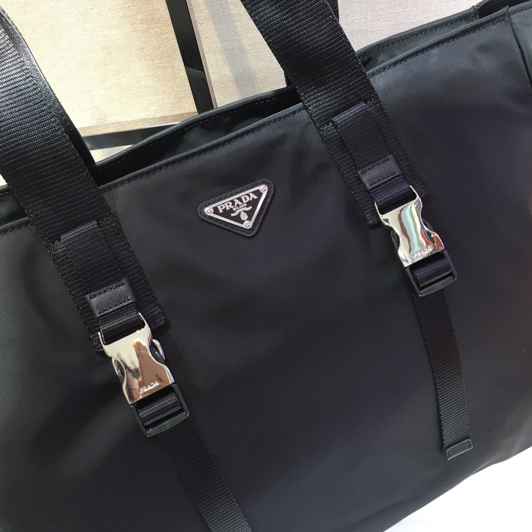 Luxury PradaSHOPPING BAG 40 IN BLACK NYLON FABRIC