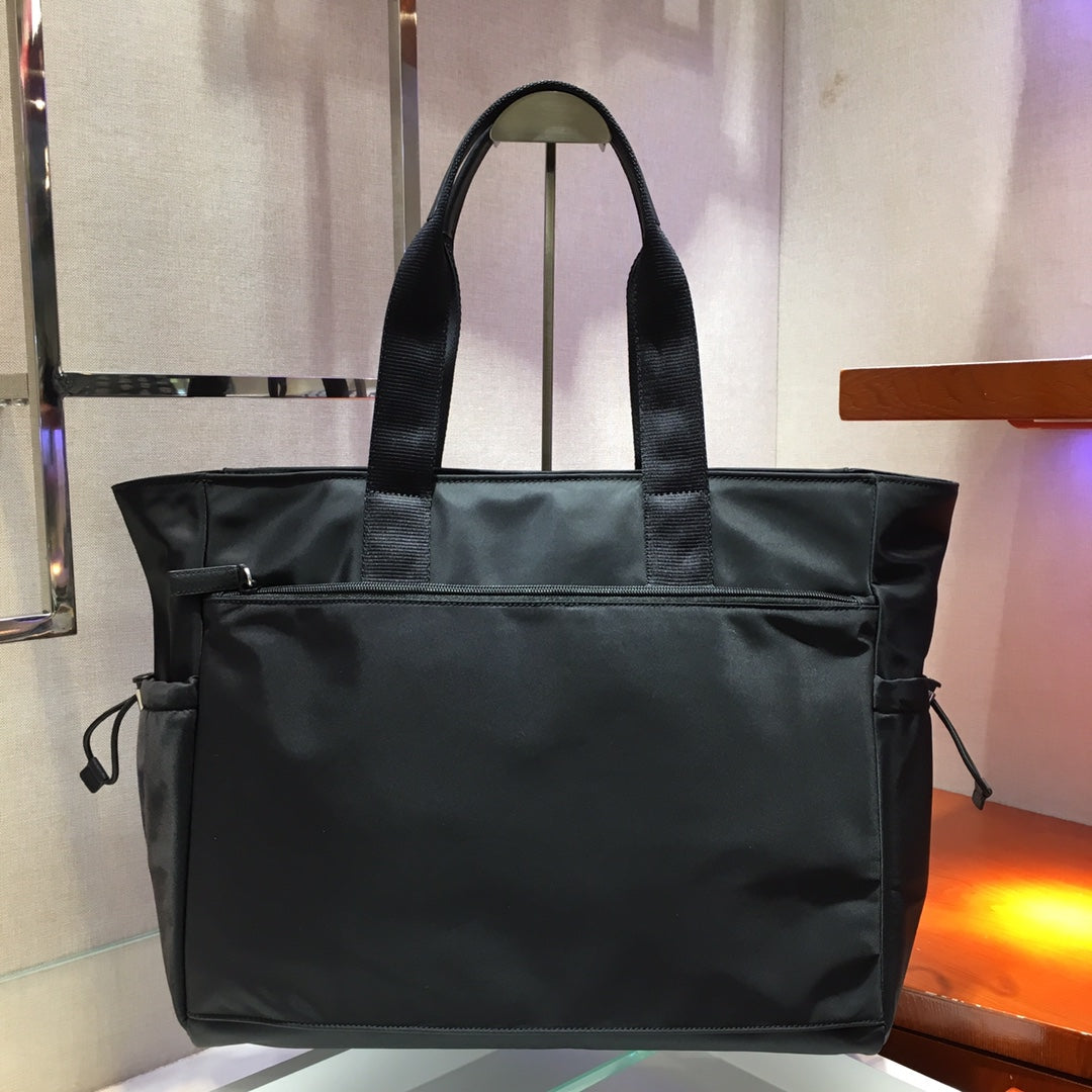 Luxury PradaSHOPPING BAG 40 IN BLACK NYLON FABRIC