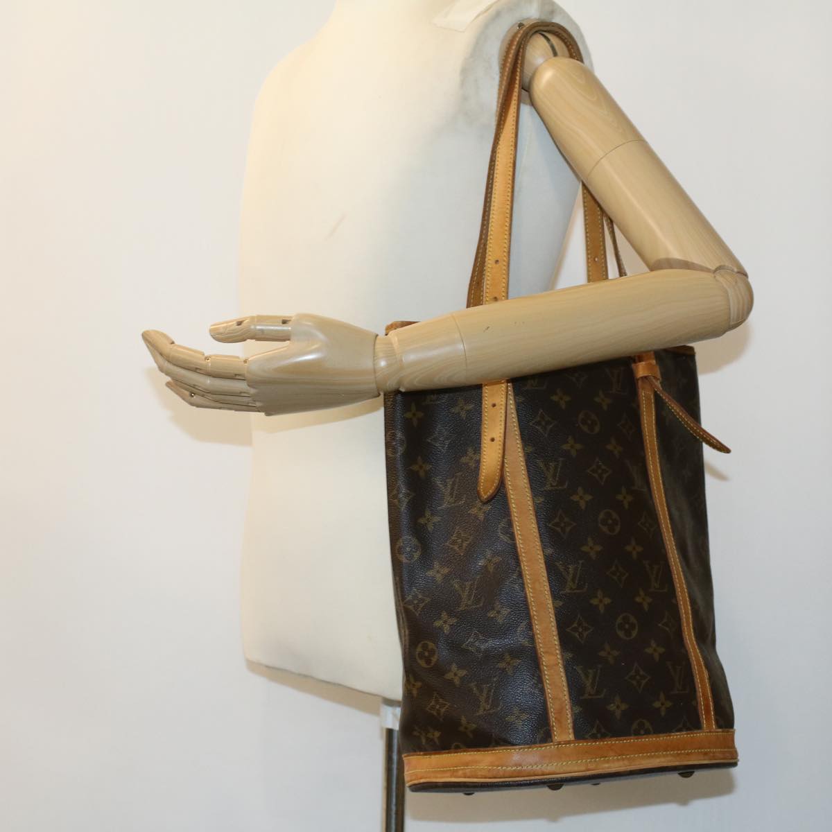 LOUIS VUITTON Monogram Bucket GM Shoulder Bag M42236 LV 18508C