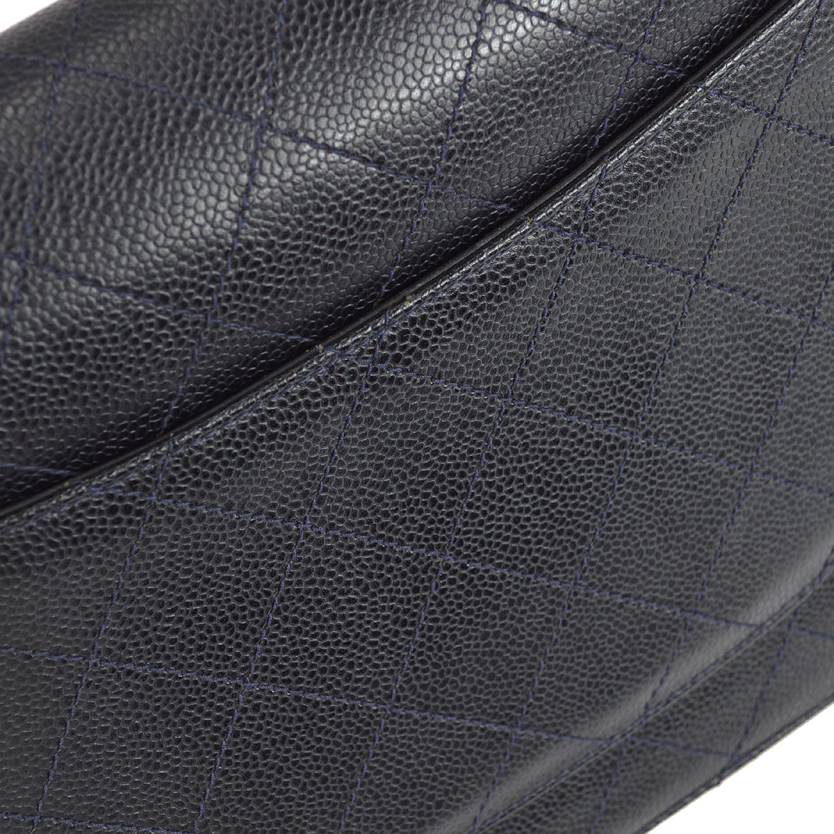 Luxury Chanel 1997-1999 Navy Caviar Classic Flap Chain Shoulder Bag