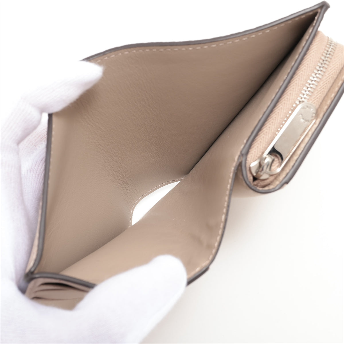 Louis Vuitton Machina Portfolio Clear M80817 Gale Compact Wallet  Reaction