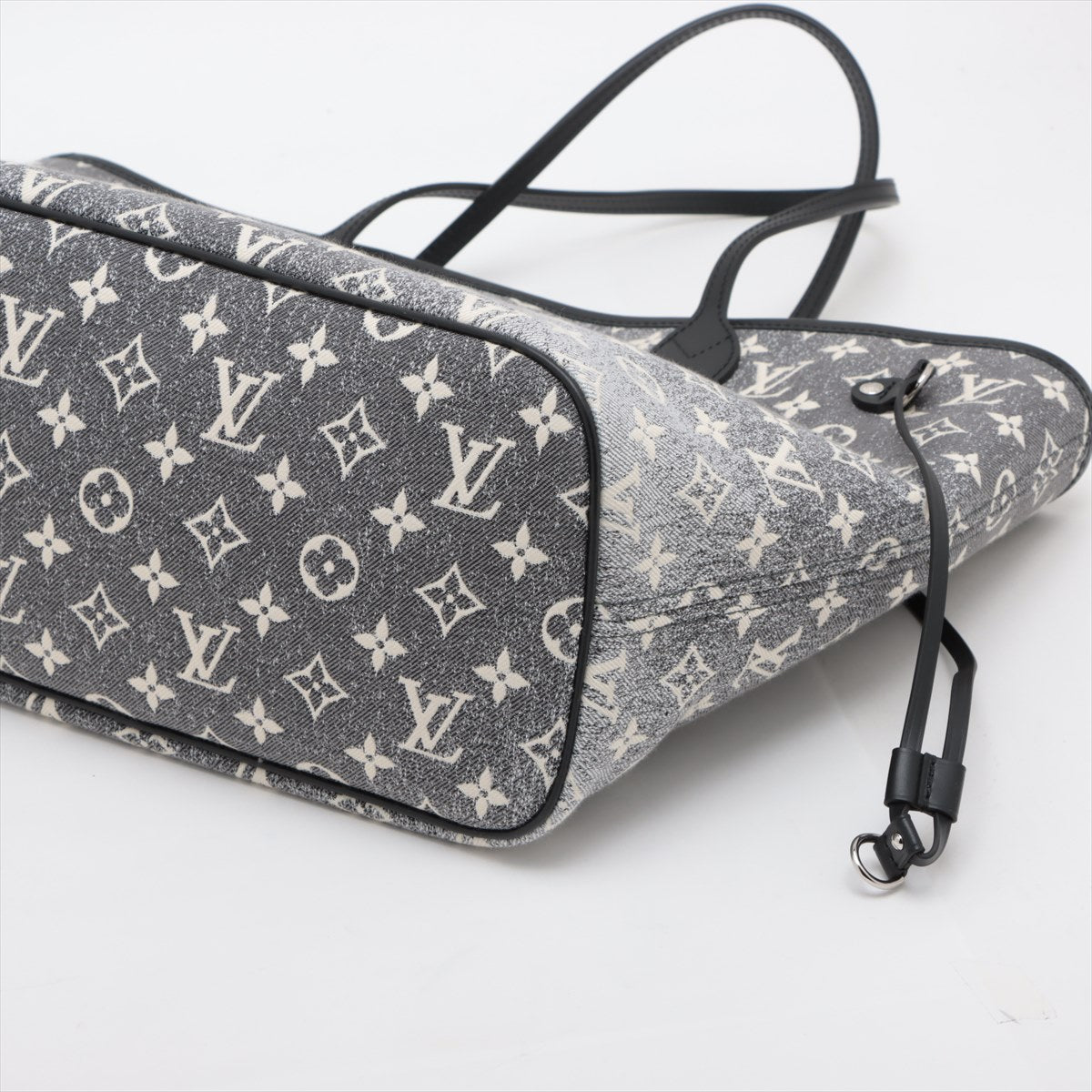 Louis Vuitton Monogram Jagard Denim Neverfull MM M21465