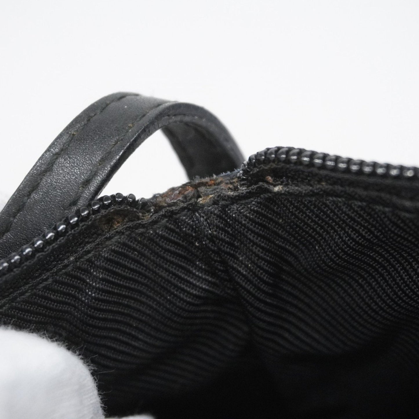 Gucci Gg Canvas  Canvas Clutch Bag ()