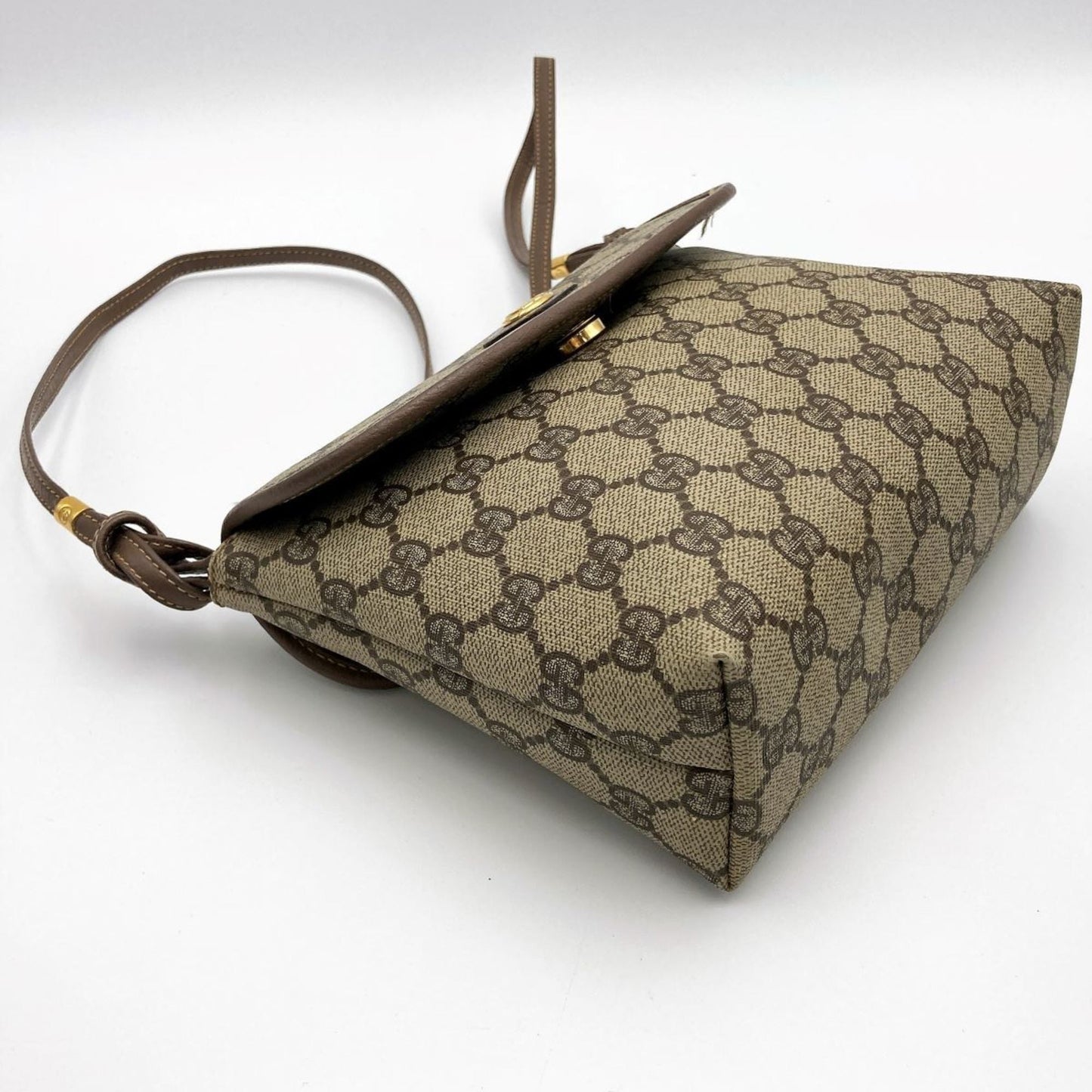 Gucci Gg Supreme  Canvas Shoulder Bag ()
