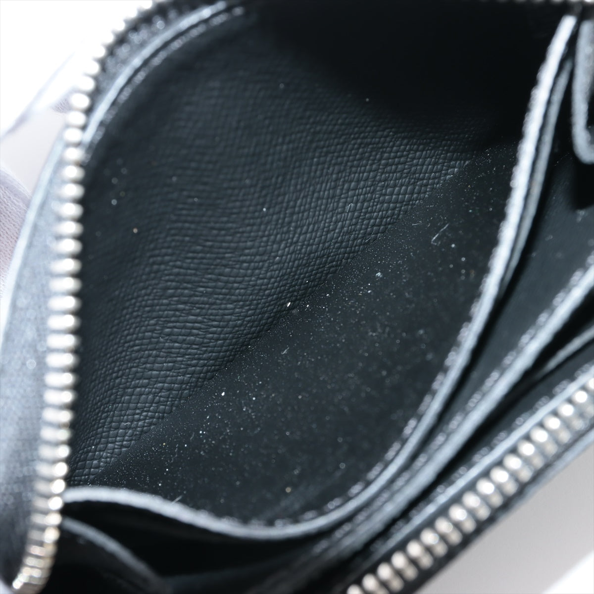 Louis Vuitton Taiga Zippyr Coin Pearce M30511 Black Coin Case