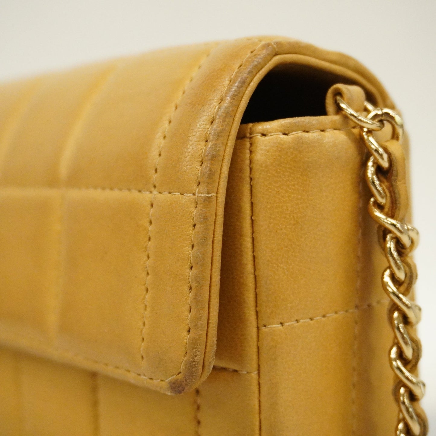 CHANEL  Chocolate Bar Chain Shoulder Women's Leather Shoulder Bag Beige