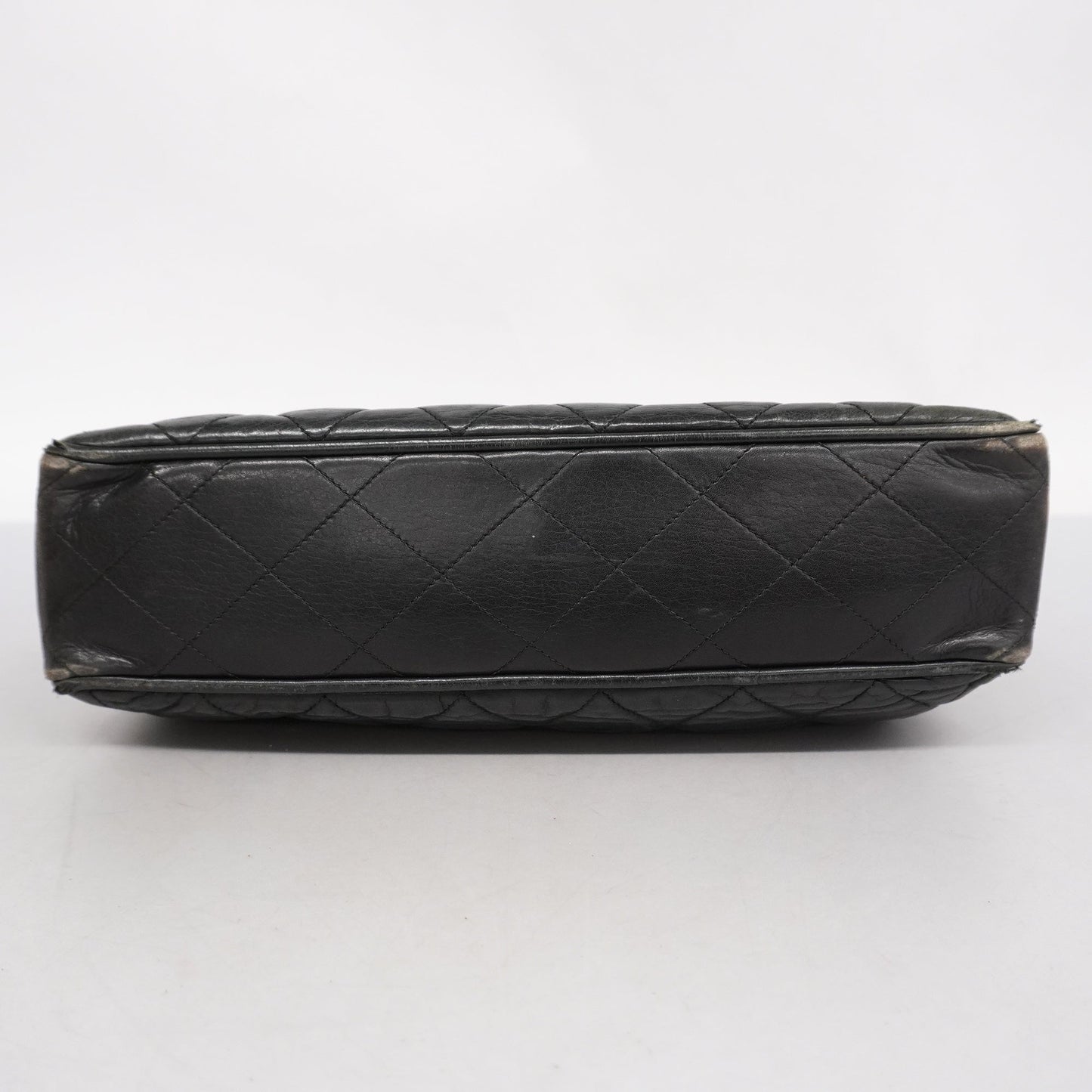 CHANEL  Matelasse Chain Shoulder Women's Leather Shoulder Bag Black