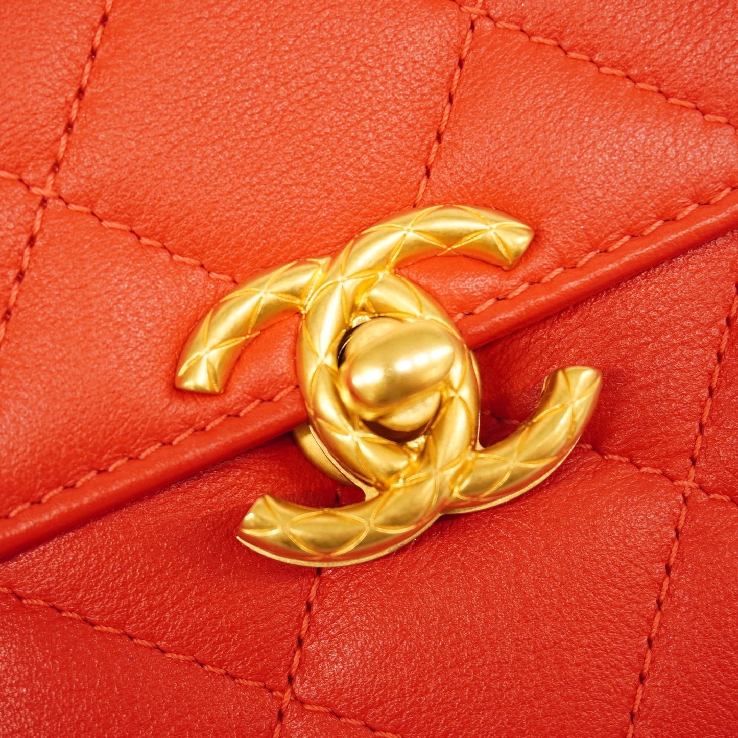 CHANEL  Matelasse Chain Shoulder Women's Leather Shoulder Bag Red Color