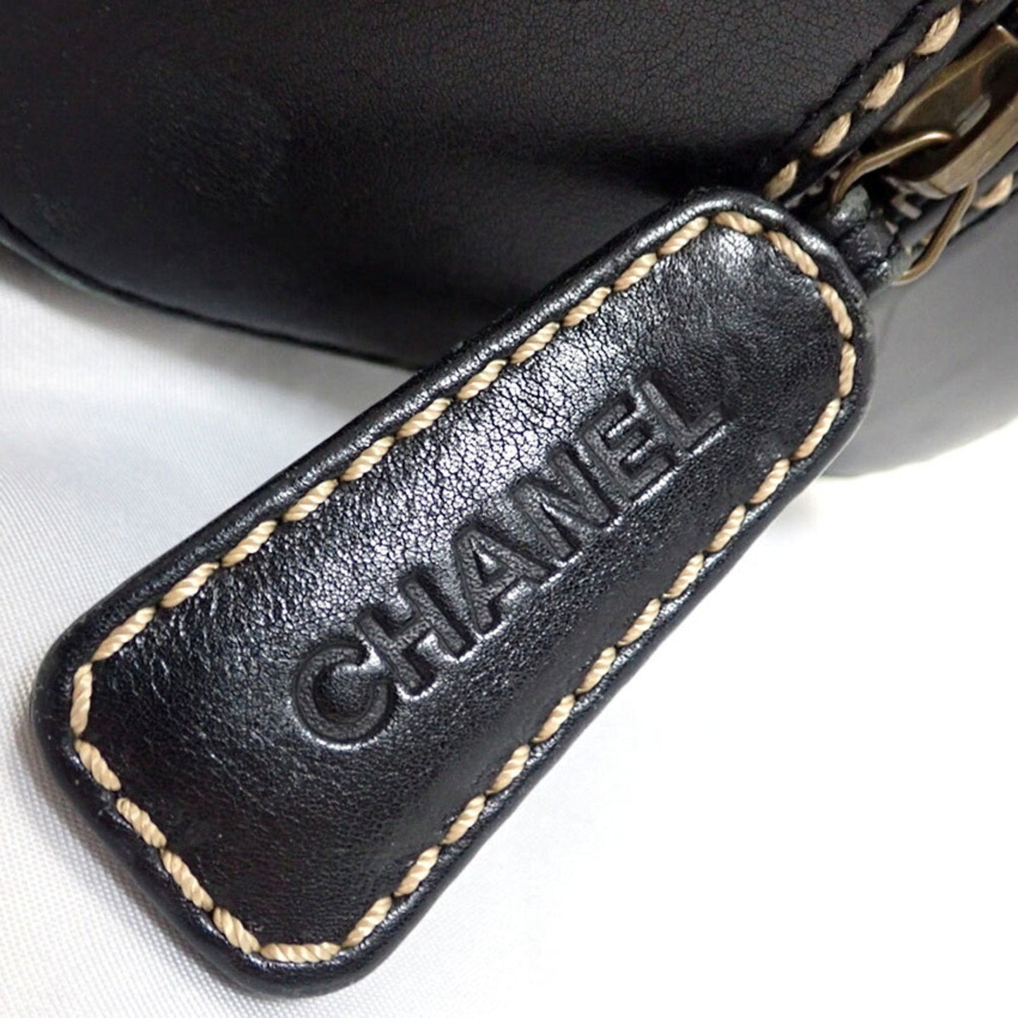 Luxury Chanel matelasse wild stitch calf leather handbag