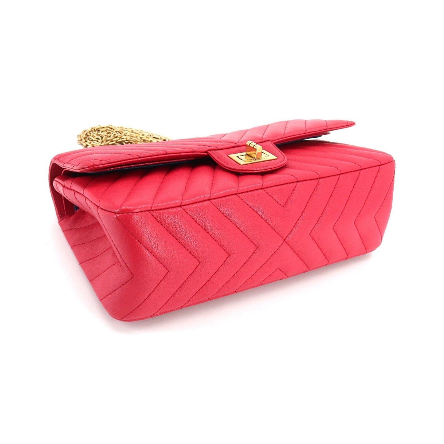 Luxury Chanel 2.55 Chevron V stitch chain shoulder bag leather red A37586 gold metal fittings Bag