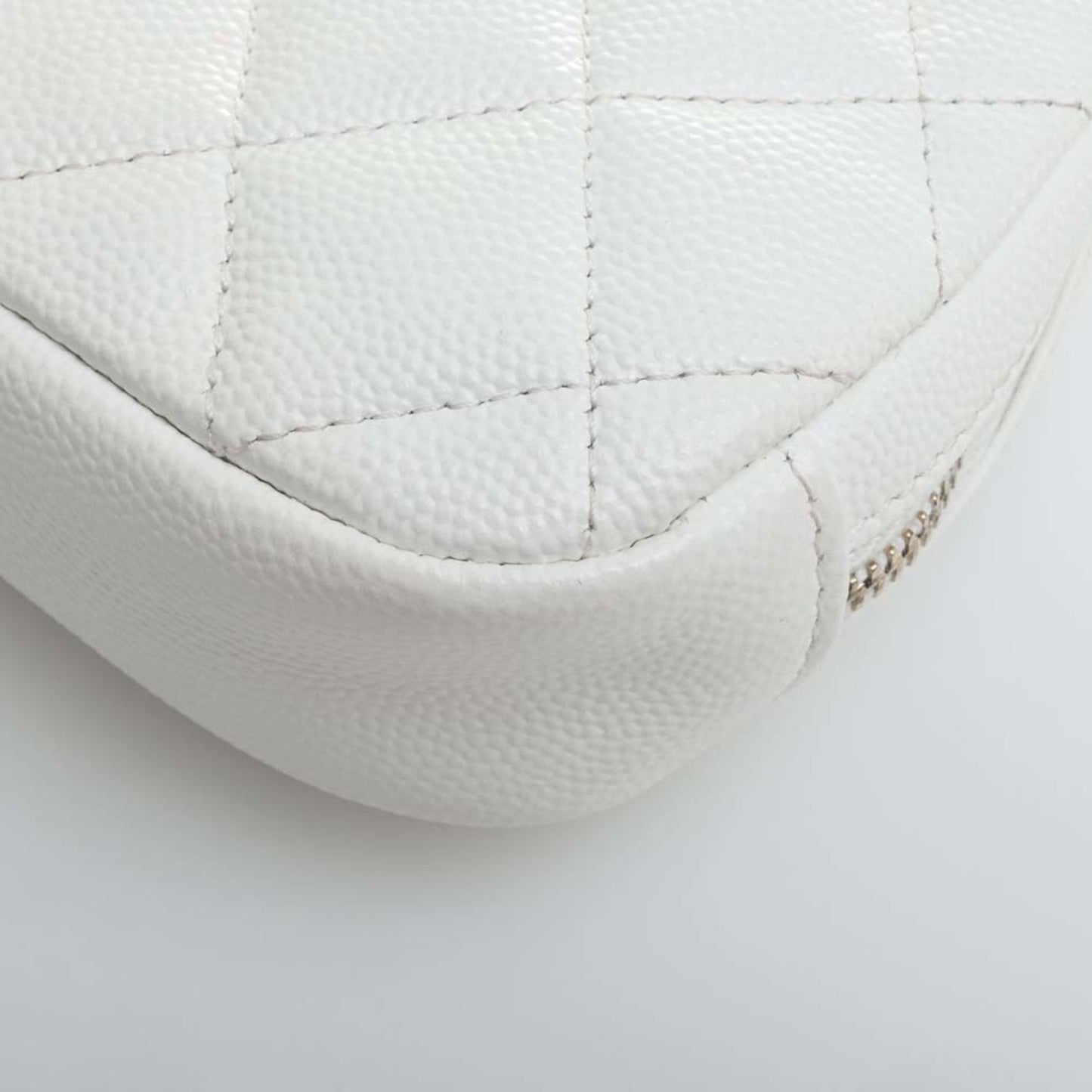 Luxury Chanel Caviar Skin Matelasse Coco Mark Pouch White Ladies