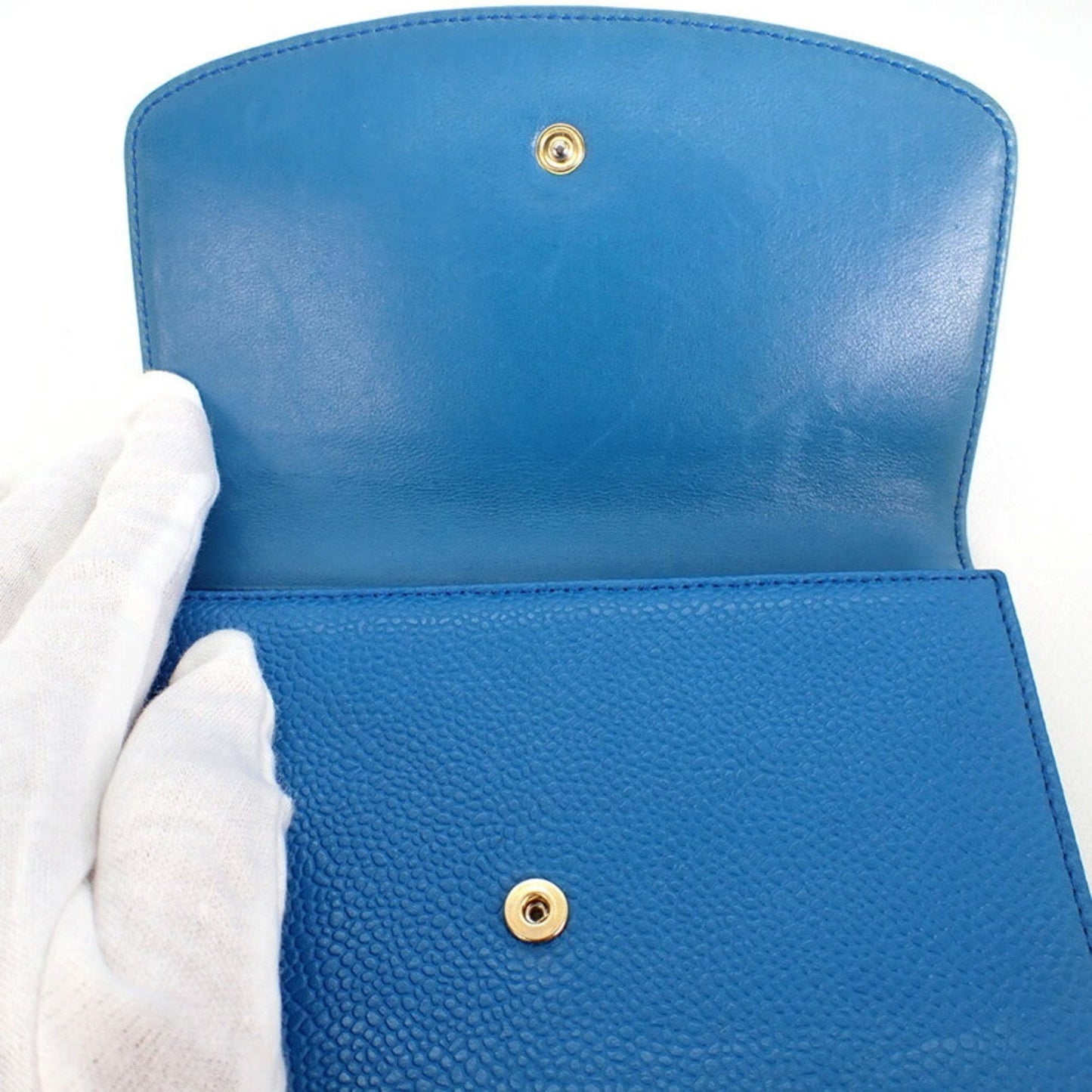 Luxury Chanel here mark caviar skin tri-fold wallet blue with seal No. 5