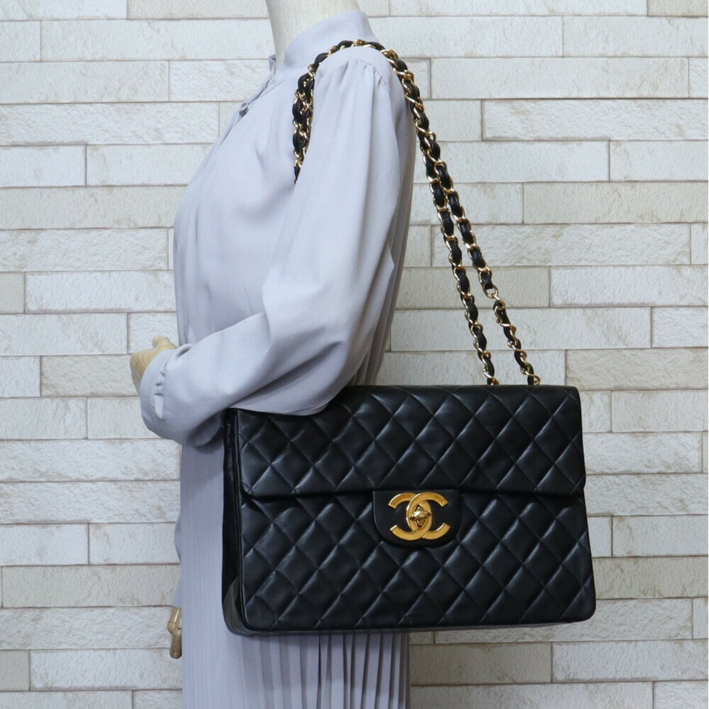 Luxury Chanel chain matelasse shoulder bag lambskin black ladies