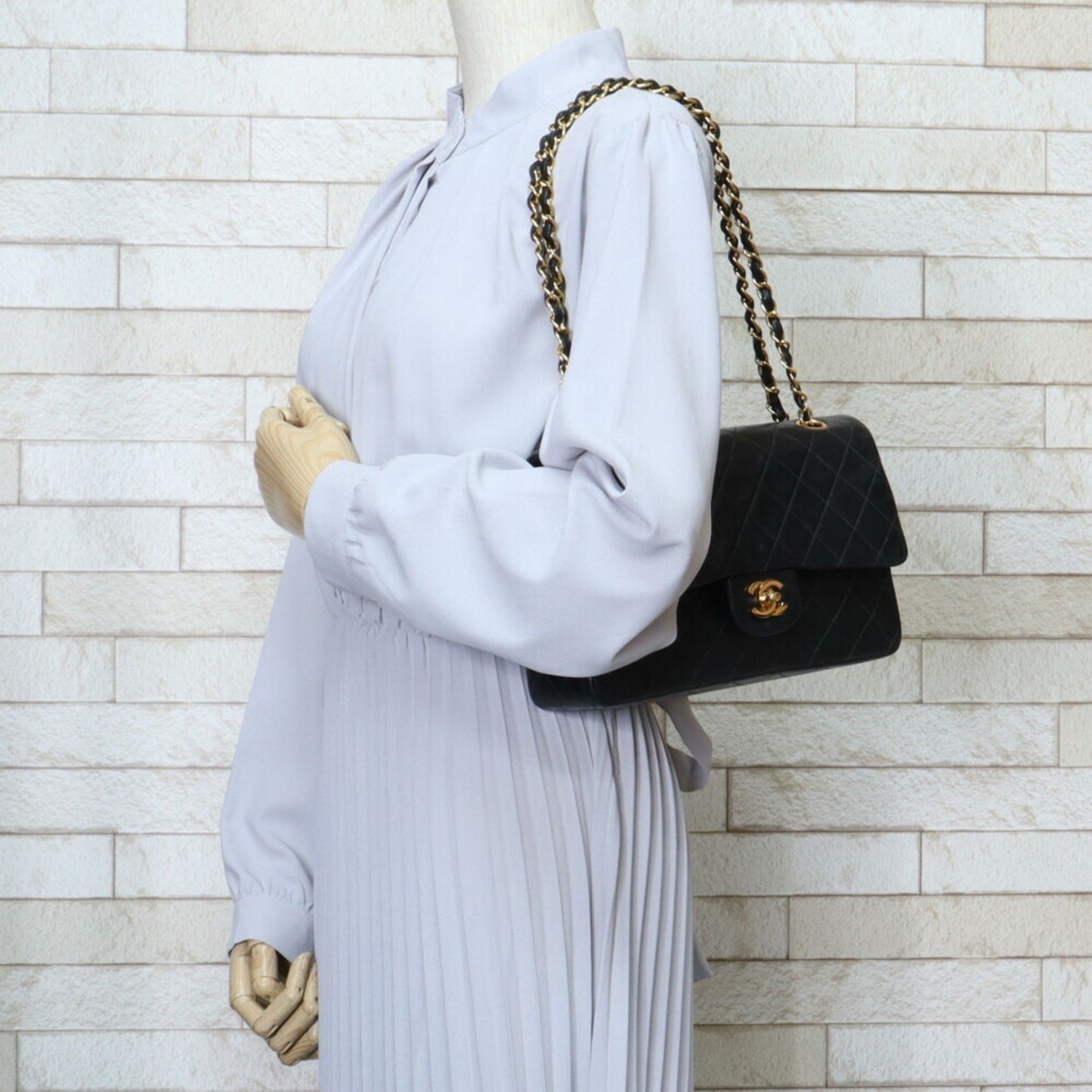 Luxury Chanel chain matelasse shoulder bag lambskin black ladies