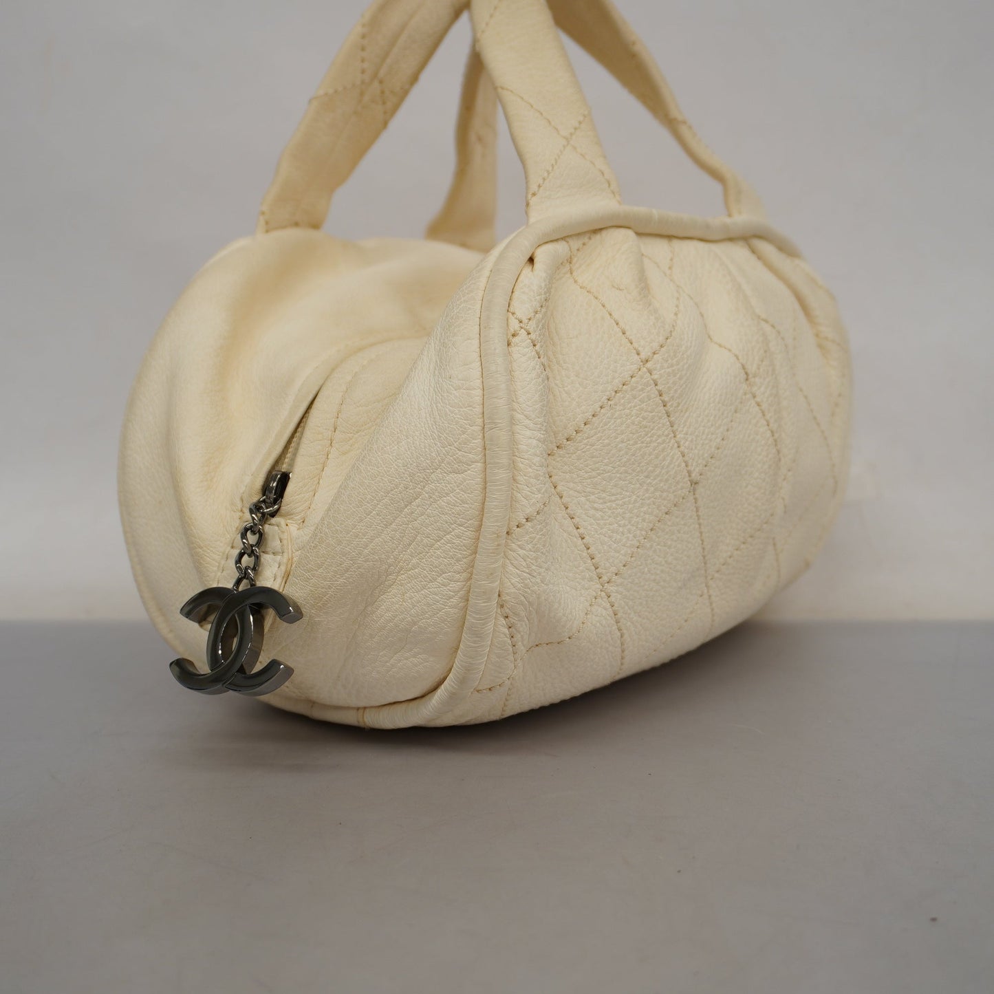 CHANELAuth  Wild Stitch Handbag Women's Leather Handbag Ivory