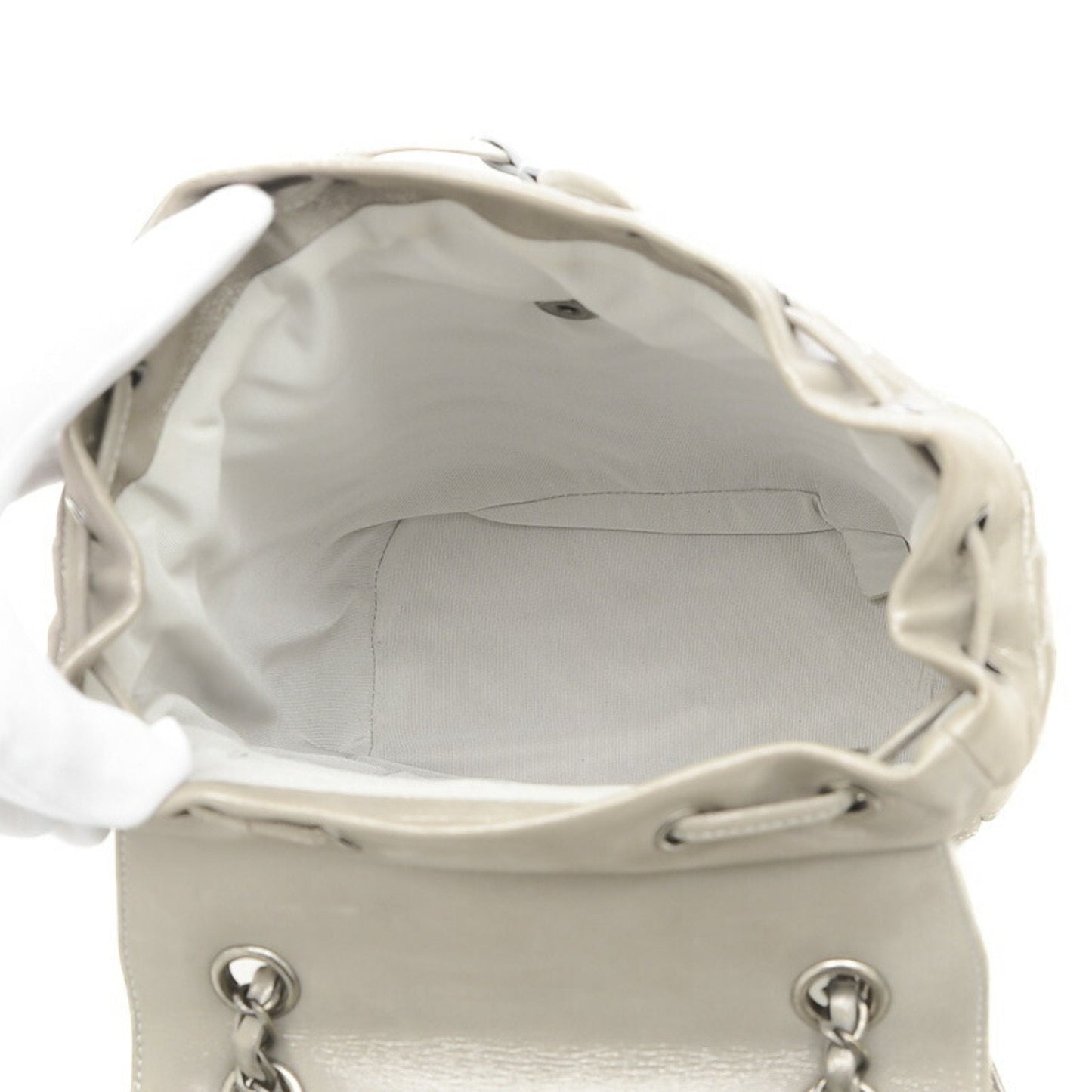Luxury Chanel Chevron V Stitch Rucksack Backpack Leather Silver A91121