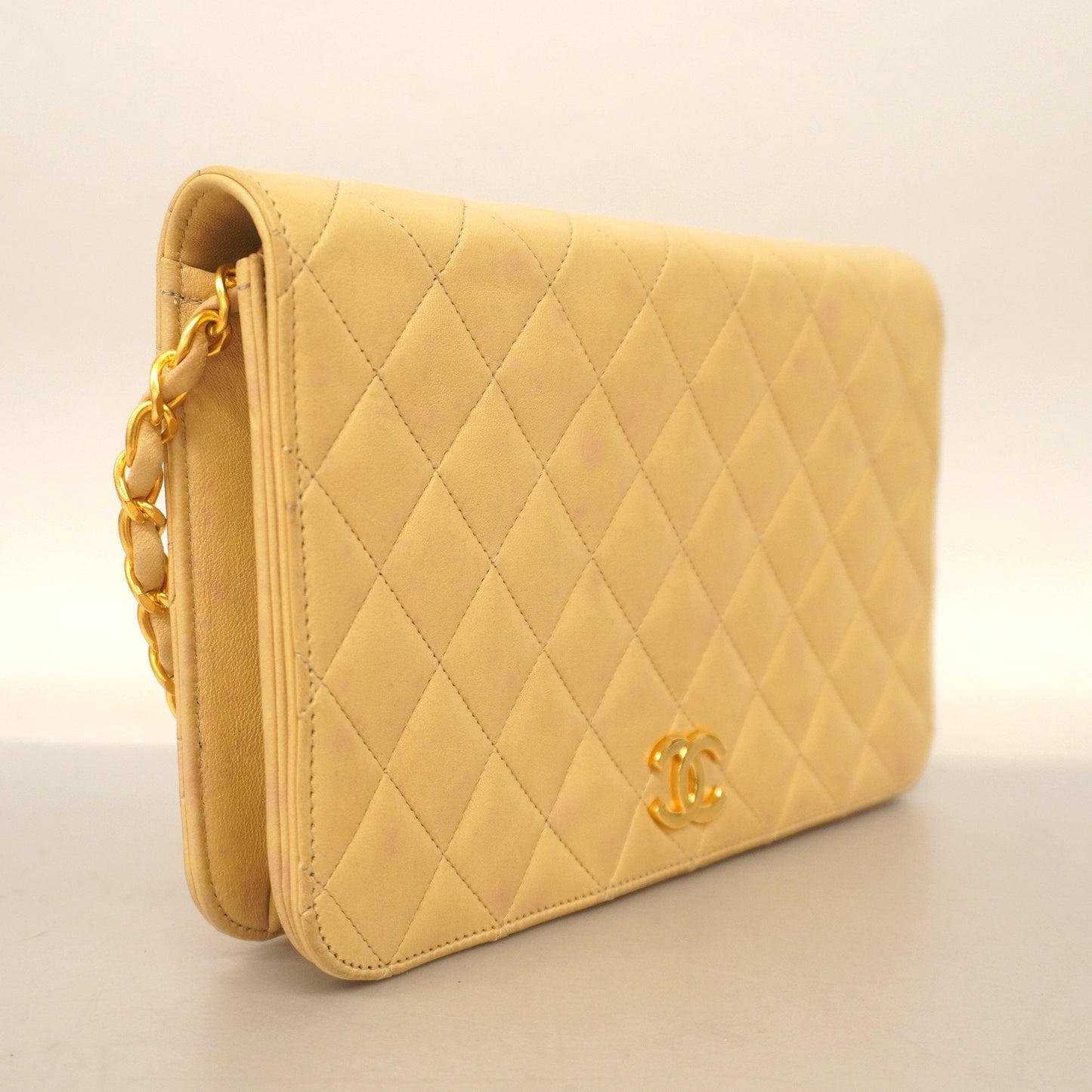 Luxury Chanel  Matelasse Chain Shoulder Women's Leather Shoulder Bag Beige