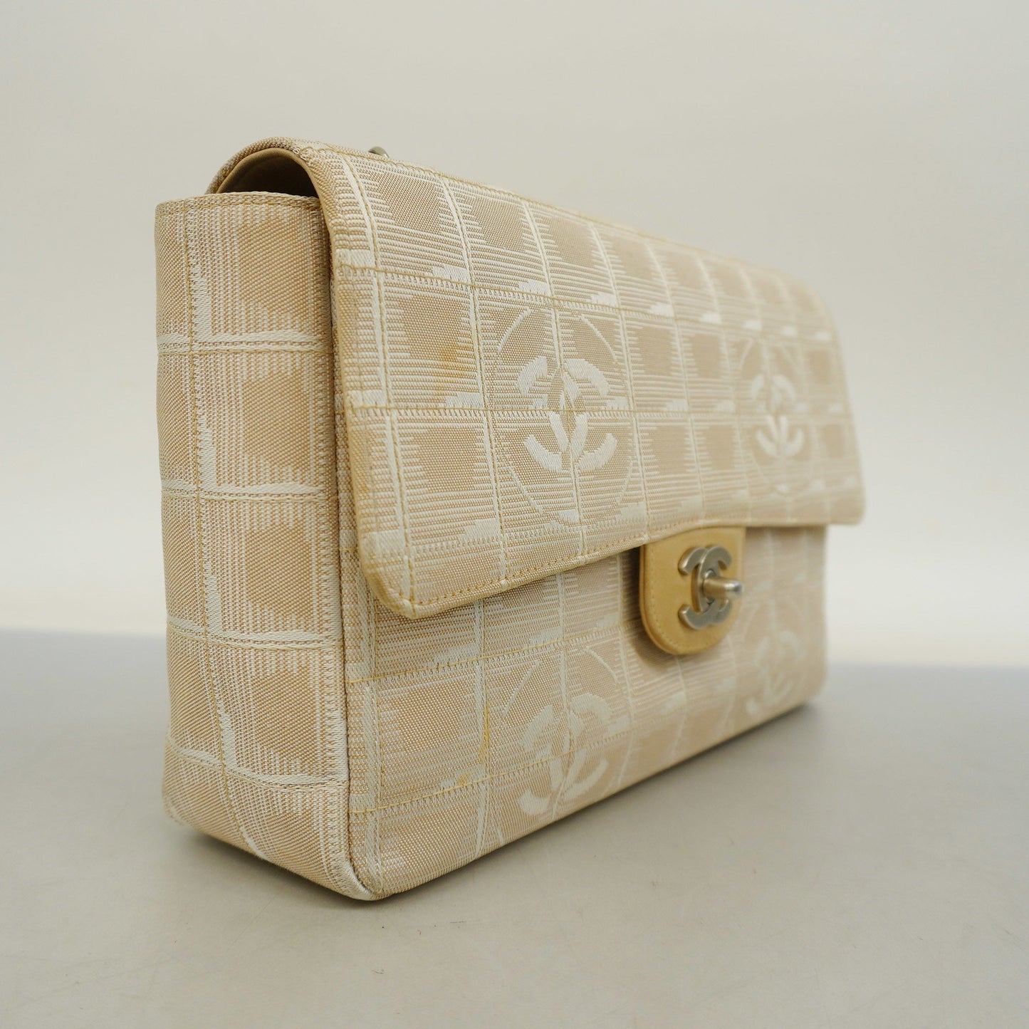 Luxury Chanel  Chocolate Bar New Travel W Chain Nylon Canvas Shoulder Bag Beige