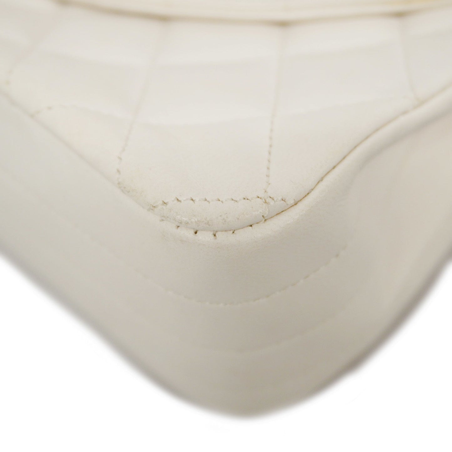 CHANEL  Matelasse Chain Shoulder Women's Leather Shoulder Bag White