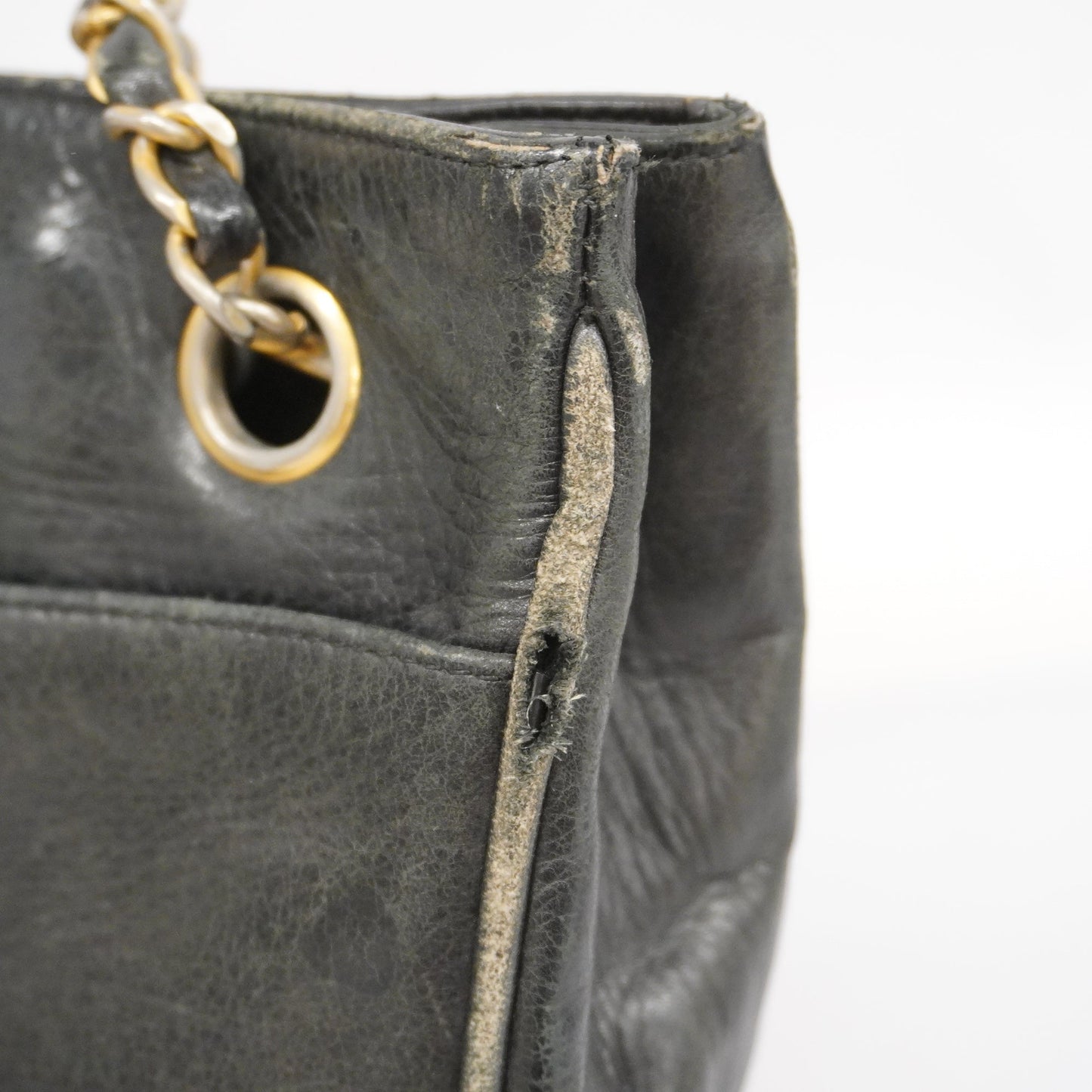 CHANEL  Matelasse Chain Shoulder Women's Leather Shoulder Bag Black