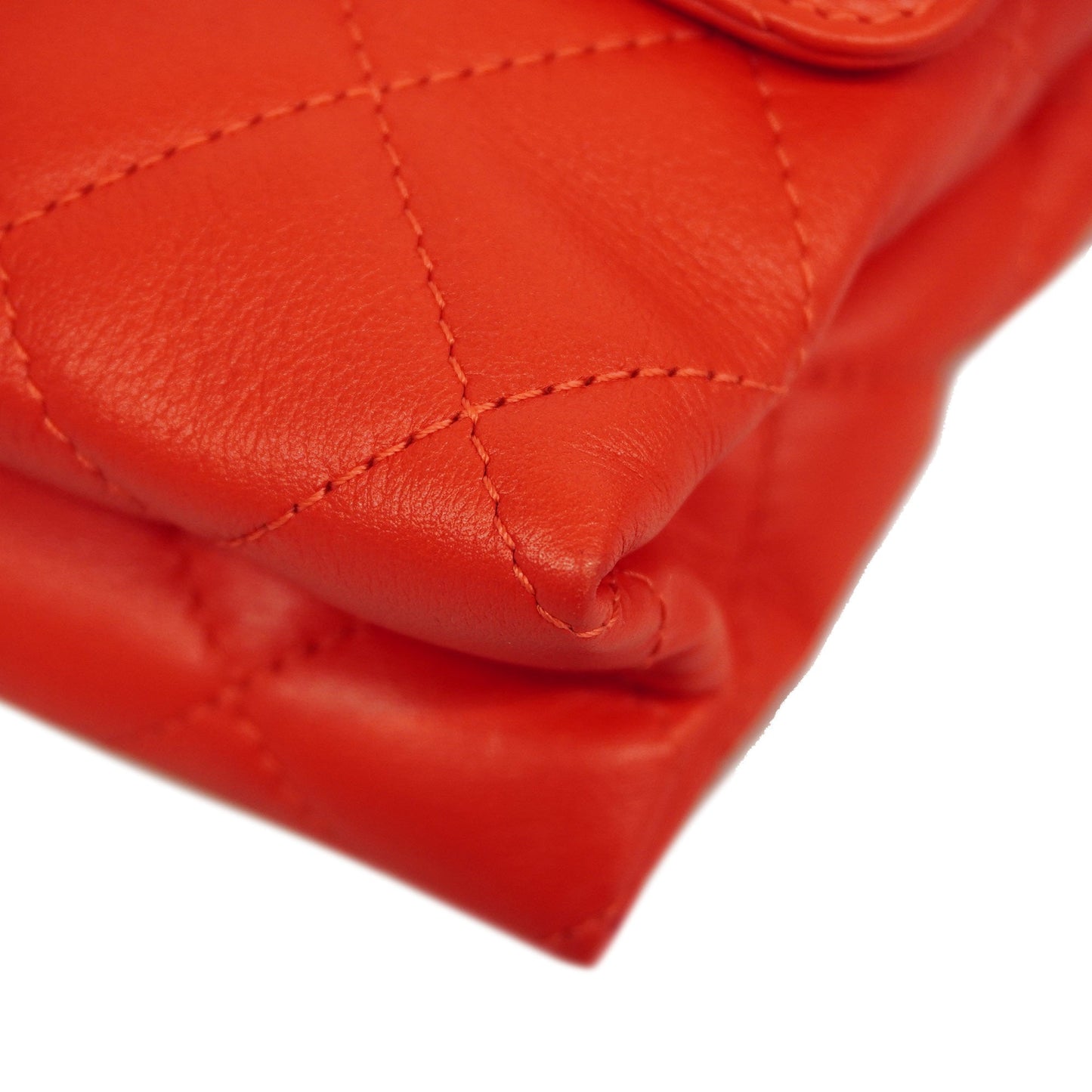 CHANEL  Matelasse Chain Shoulder Women's Leather Shoulder Bag Red Color