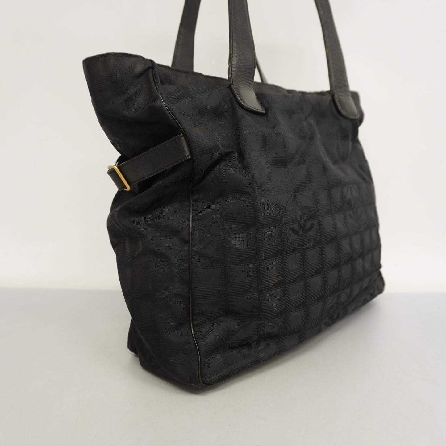 Luxury Chanel  New Travel Line Tote Bag Women's Nylon Tote Bag Black
