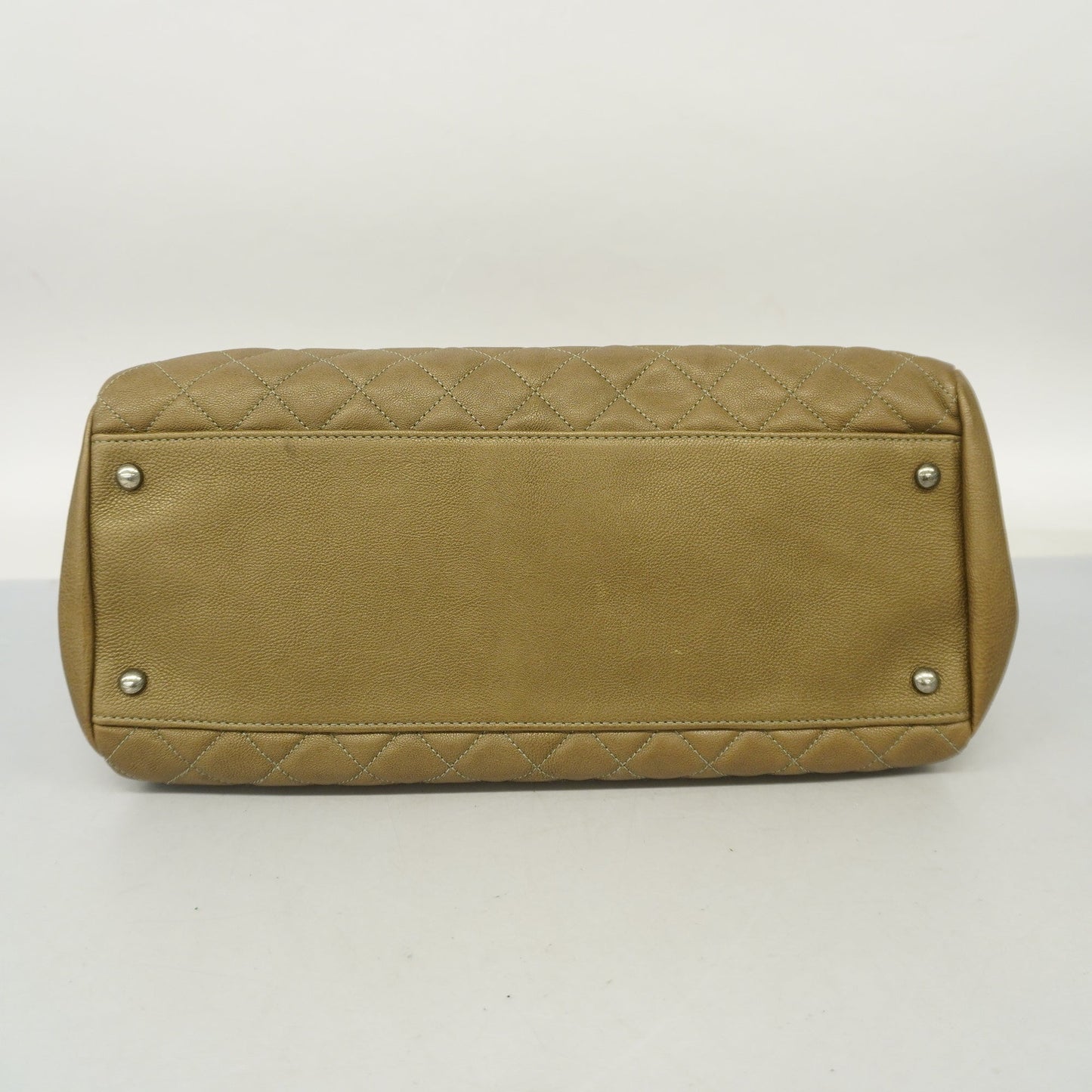 Luxury Chanel  Matelasse Chain Shoulder Women's Leather Shoulder Bag Khaki