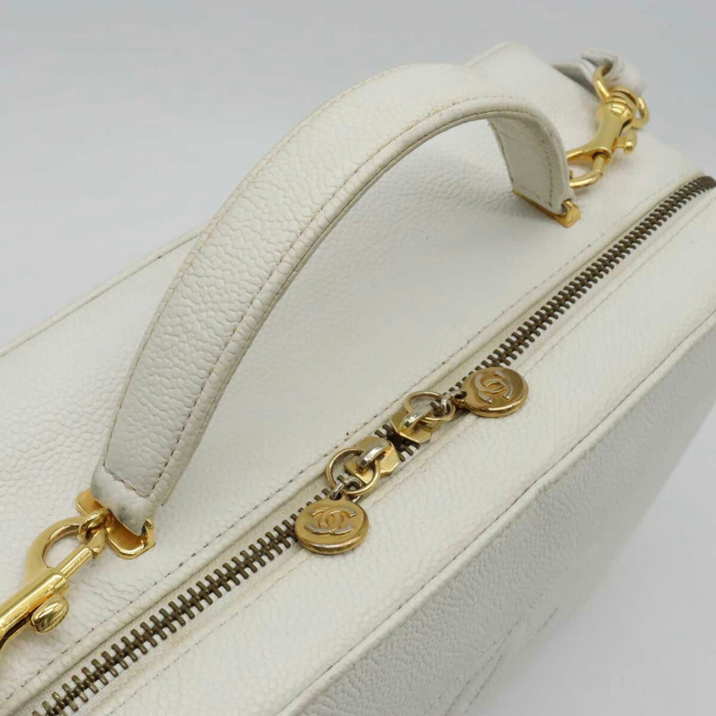 Luxury Chanel Cocomark Handbag Vanity Bag Shoulder Caviar Skin Leather White A11265