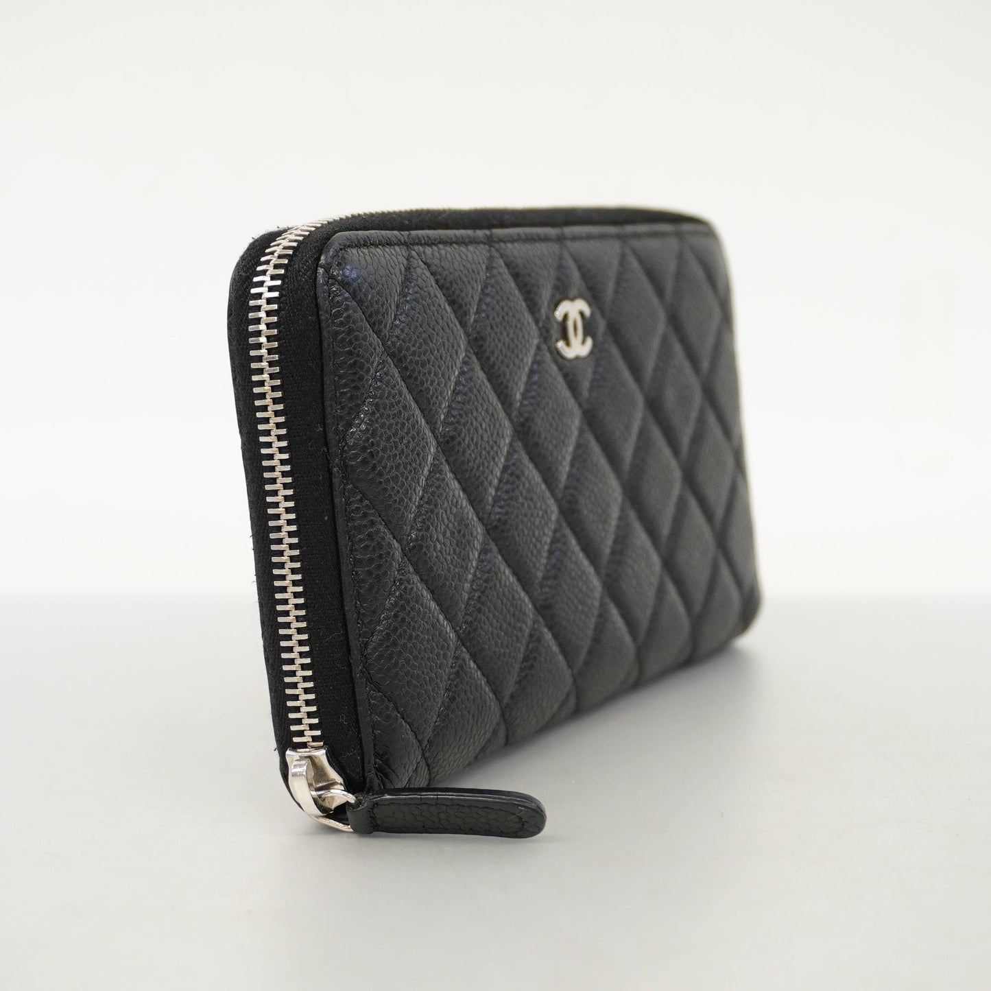 Luxury Chanel  Matelasse Bi-fold Long Wallet Silver Metal Fittings Women's