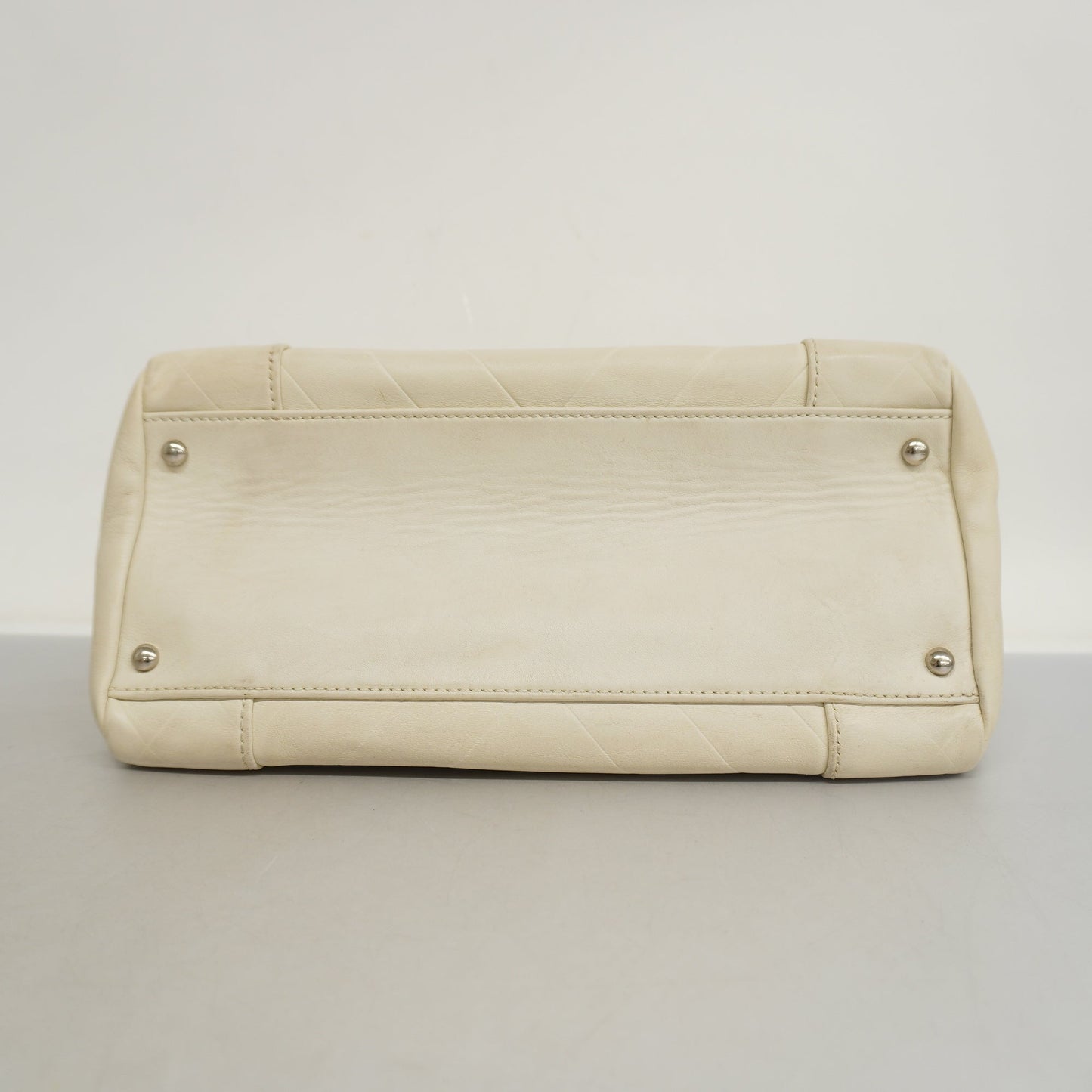 CHANELAuth  V Stitch Women's Leather Handbag White